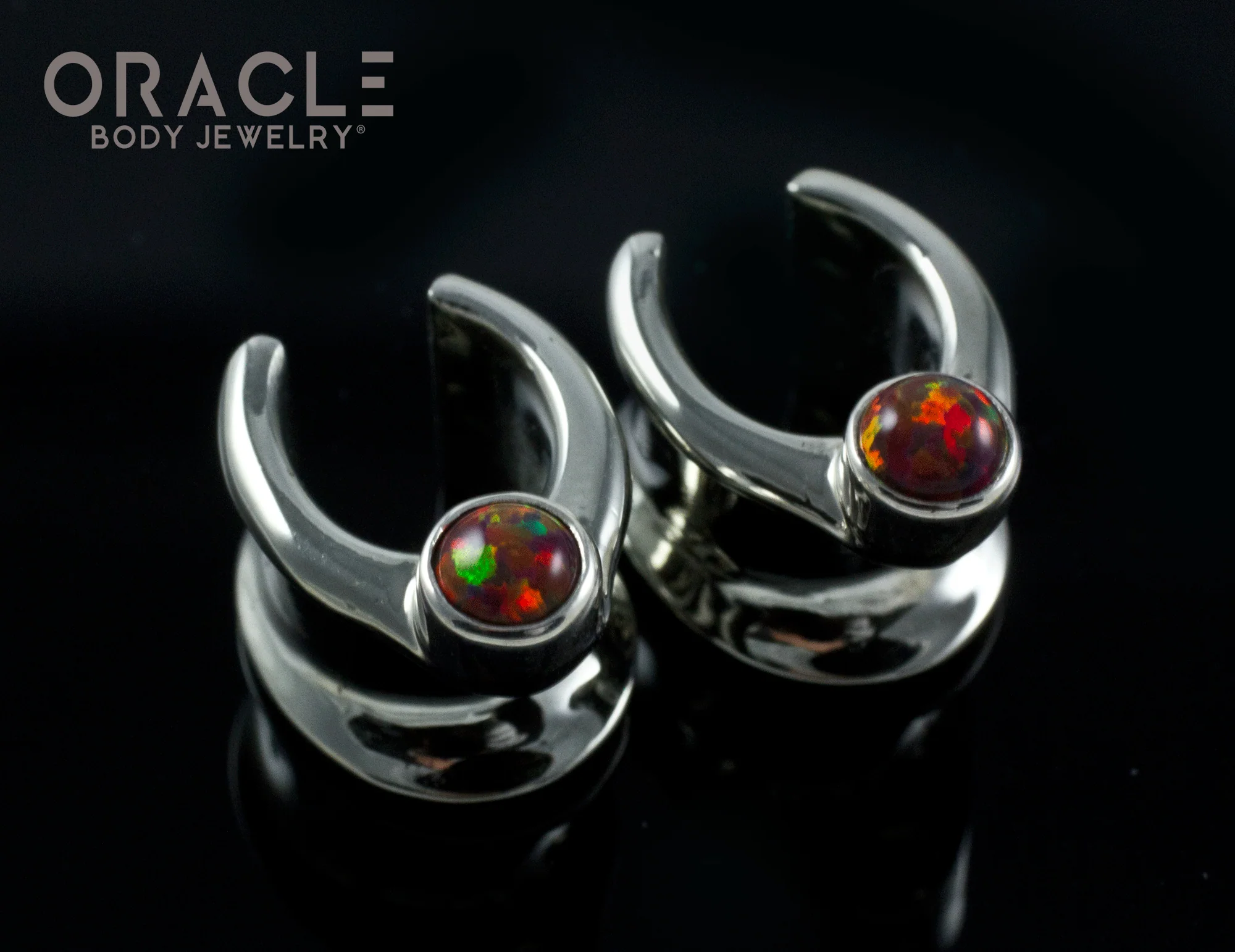 00g (9.5mm) White Brass Saddles with Black Synthetic Opals - Image 2