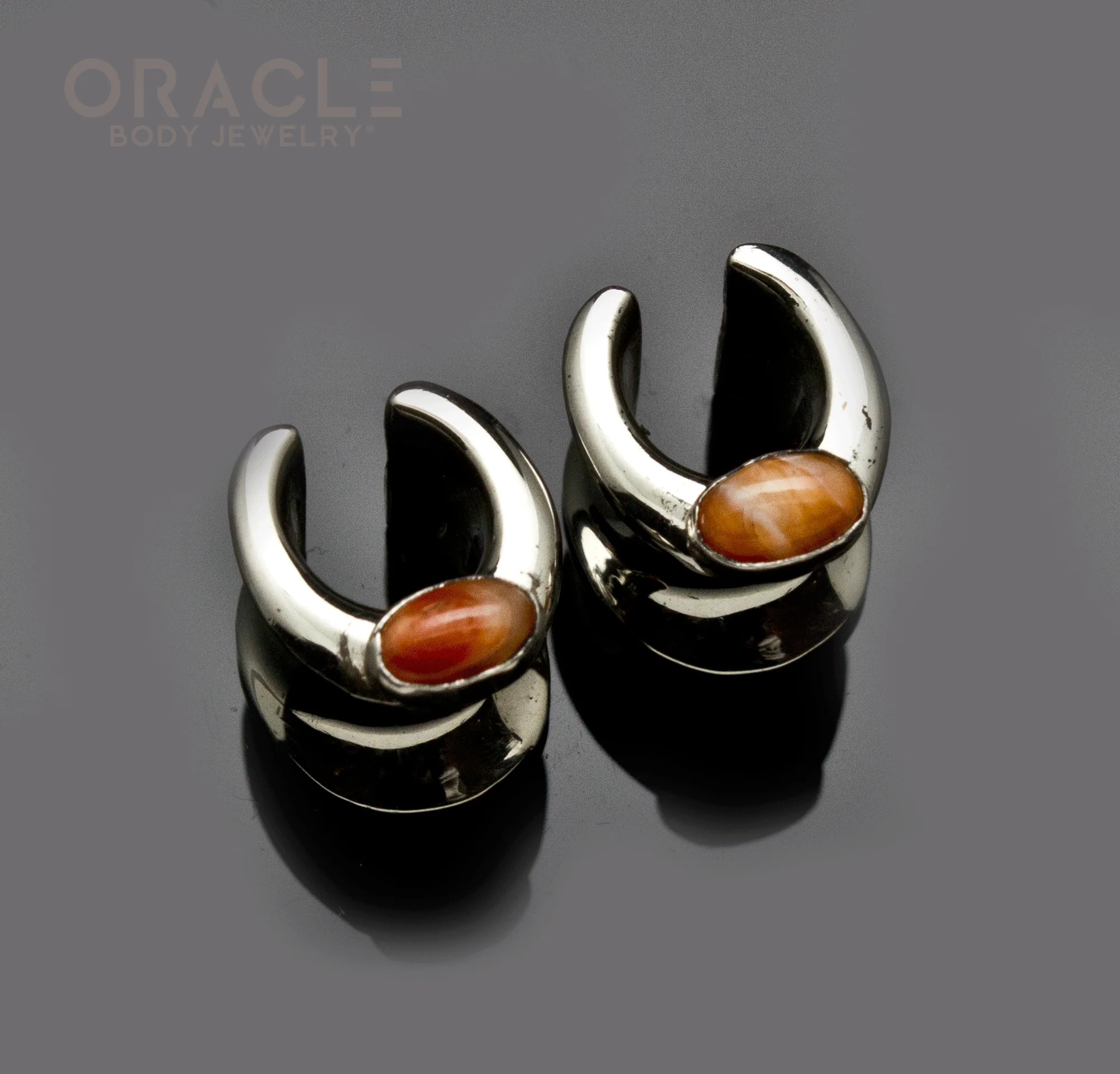 0g (8mm) White Brass Saddles with Spiny Oyster - Image 2