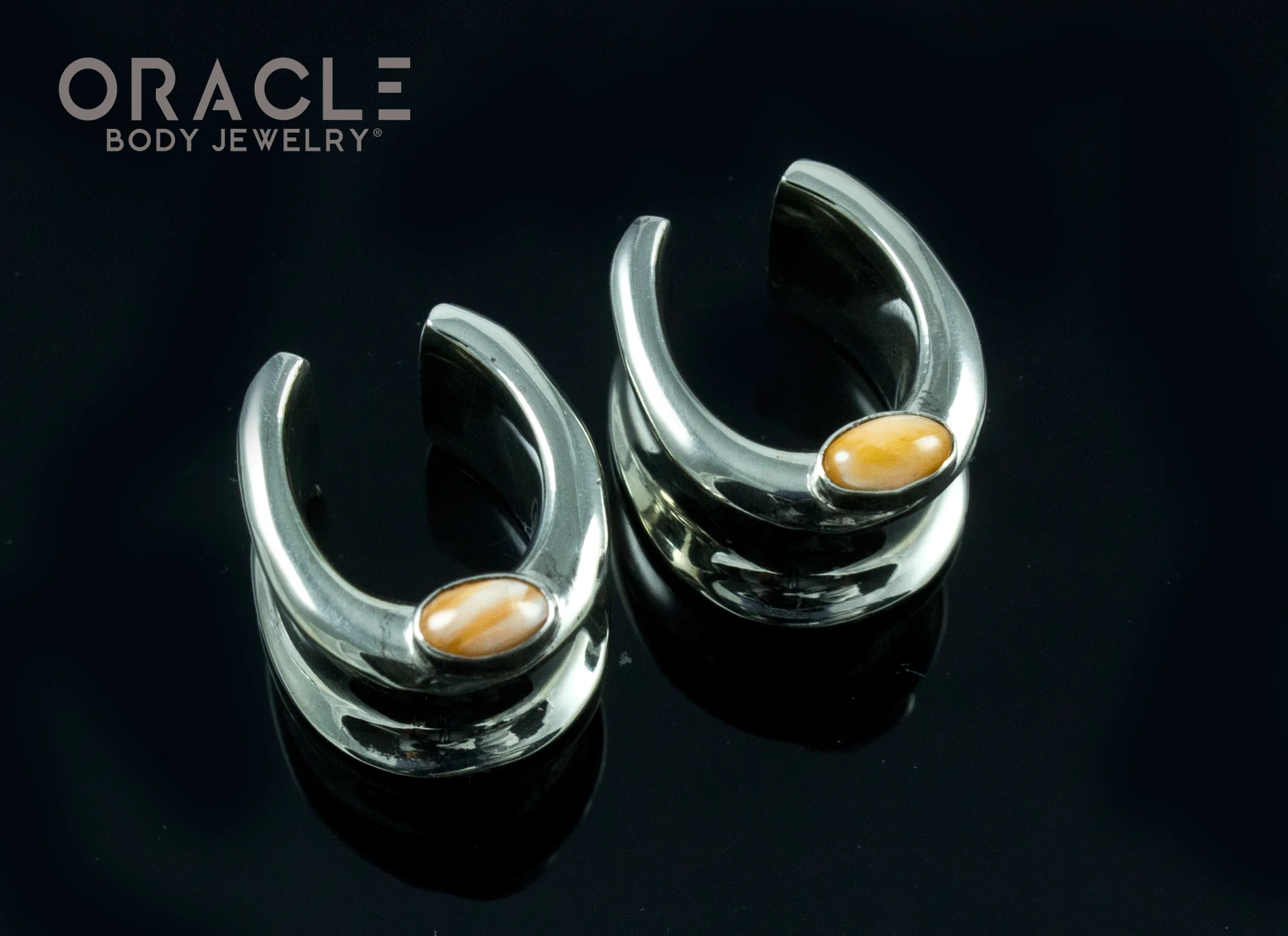 1/2" (12.5mm) White Brass Saddles with Spiny Oyster - Image 2