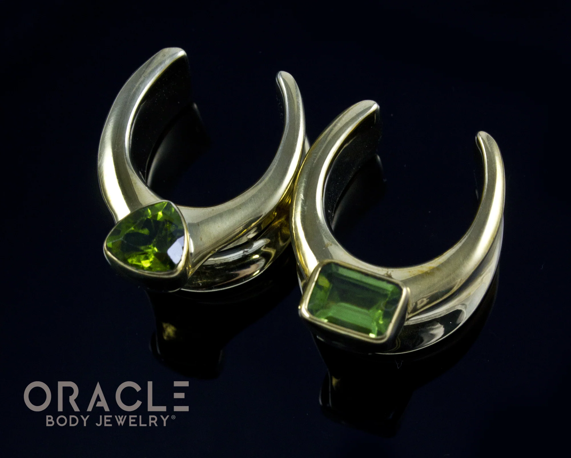 3/4" (19mm) Brass Saddles with Peridot - Image 2