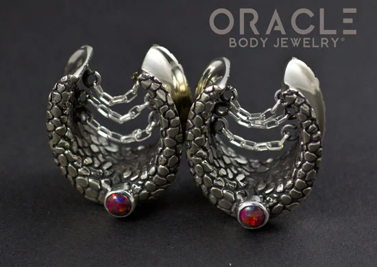 3/4" (19mm) White Brass Saddles with Nugget Texture, Chains and Black Synthetic Opals - Image 3