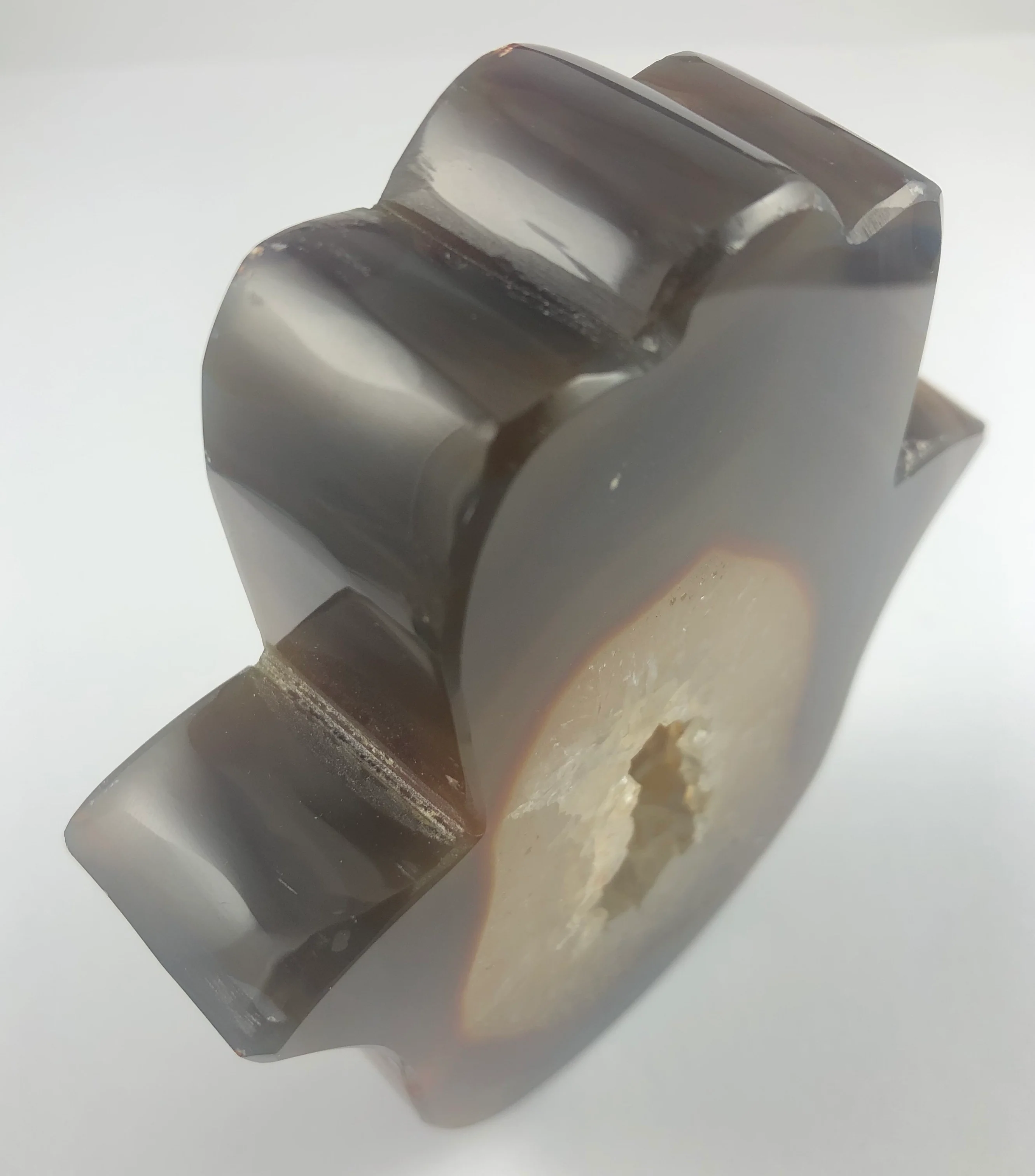 Brazilian Agate with Geode Hamsa Hand Carving - Image 4