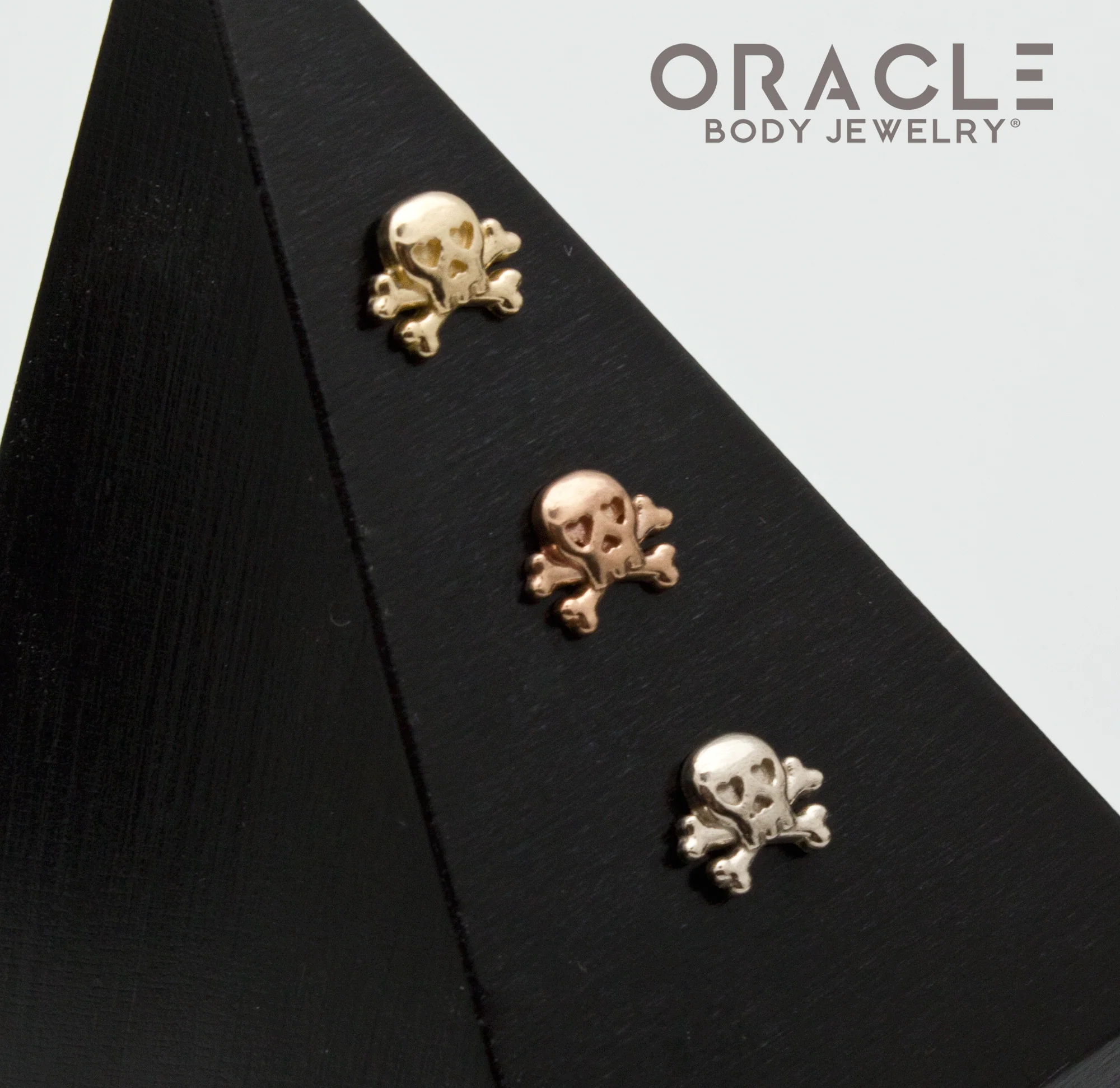 14k Gold Jolly Roger Threadless End - Image 2