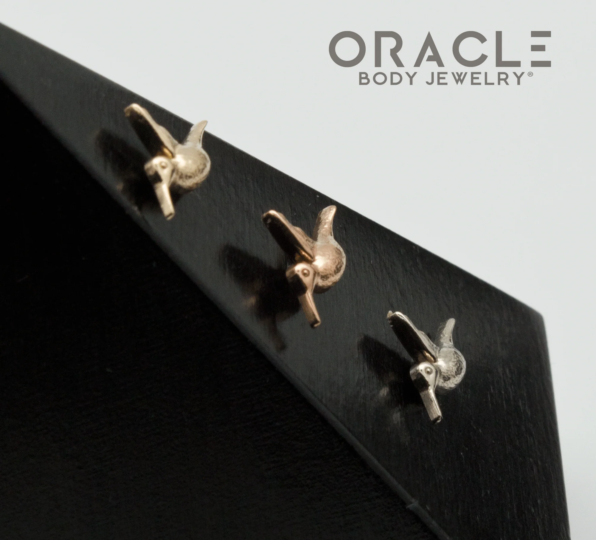 14k Gold Honeybird Threadless End - Image 3