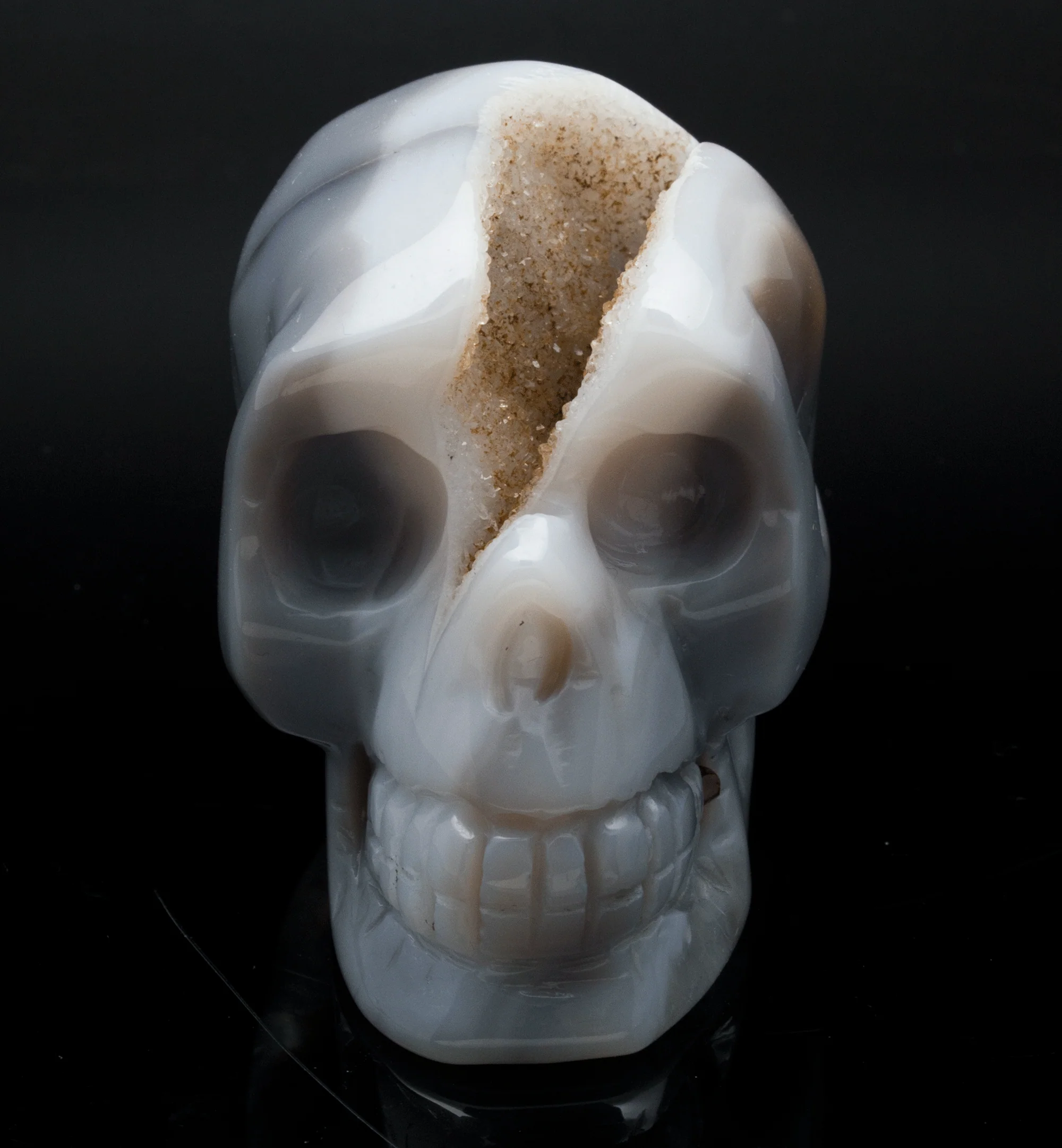 Druzy Agate Skull Carving - Image 2