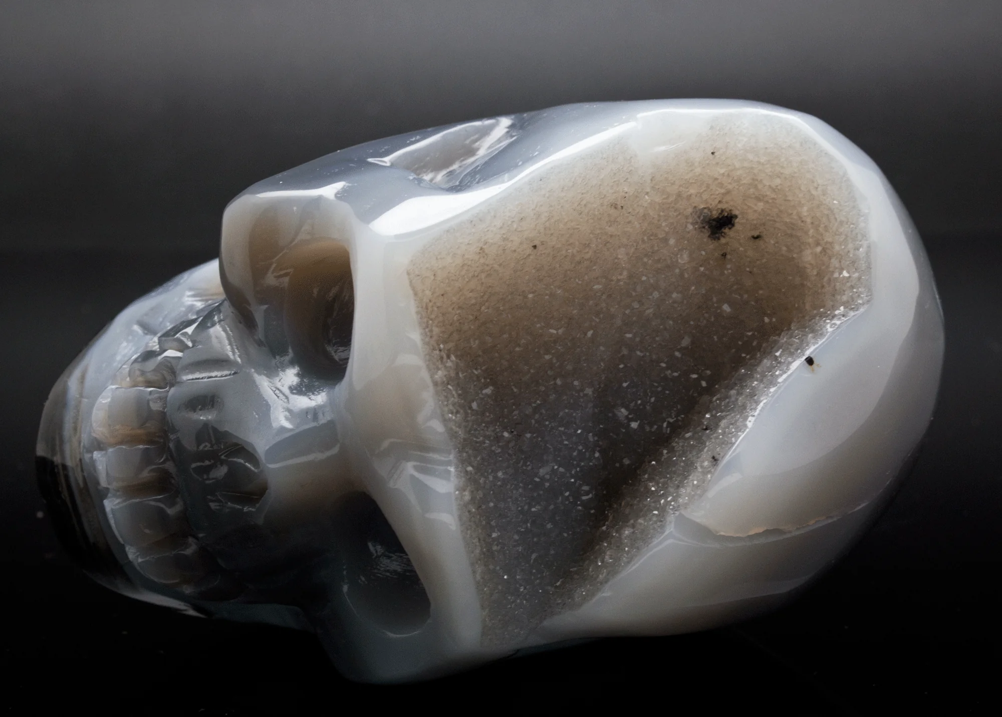 Druzy Agate Skull Carving - Image 4