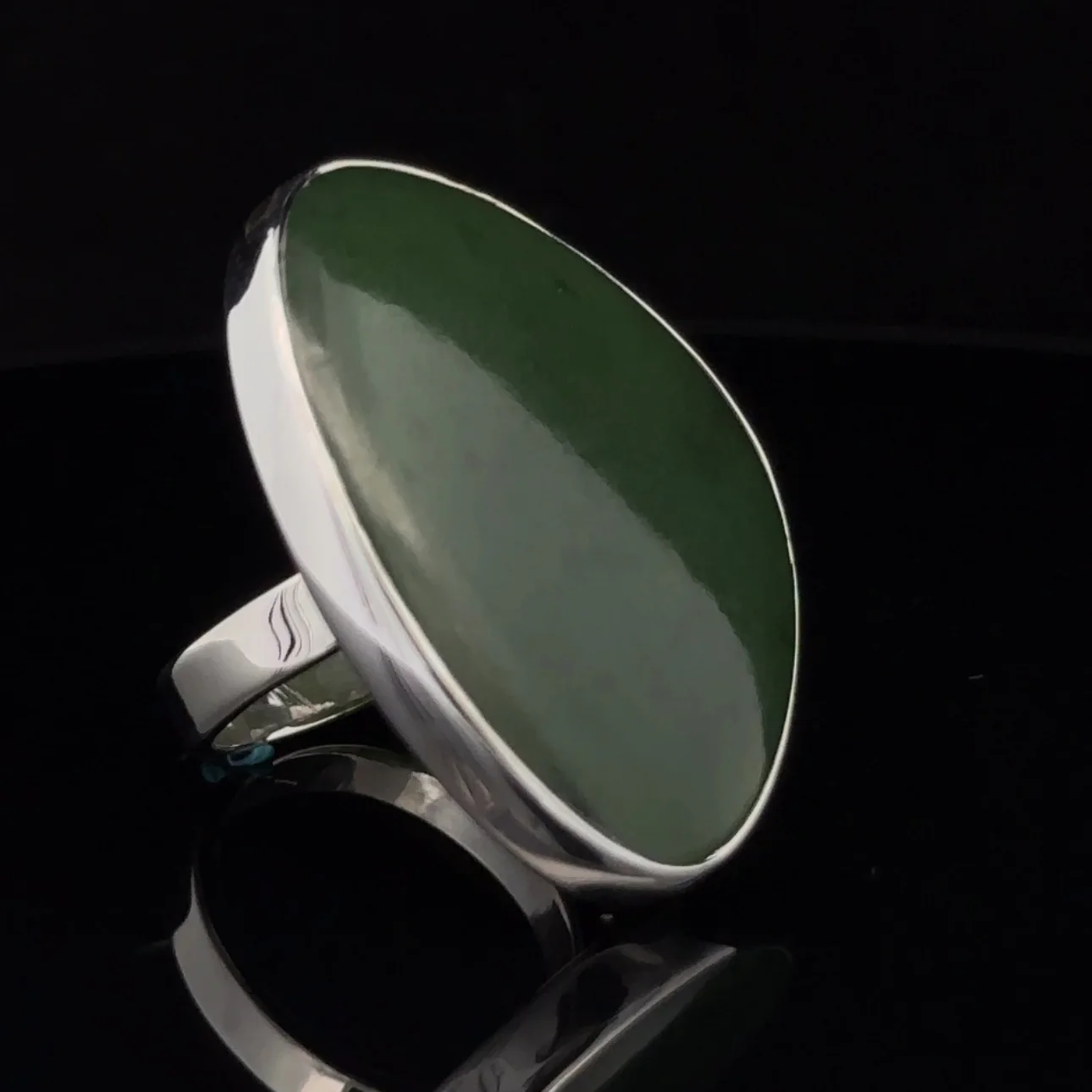 Sterling Silver Adjustable Nephrite Jade Ring - Image 2