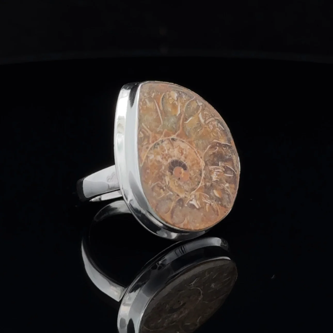 Sterling Silver Ammonite Ring Size 5 - Image 2