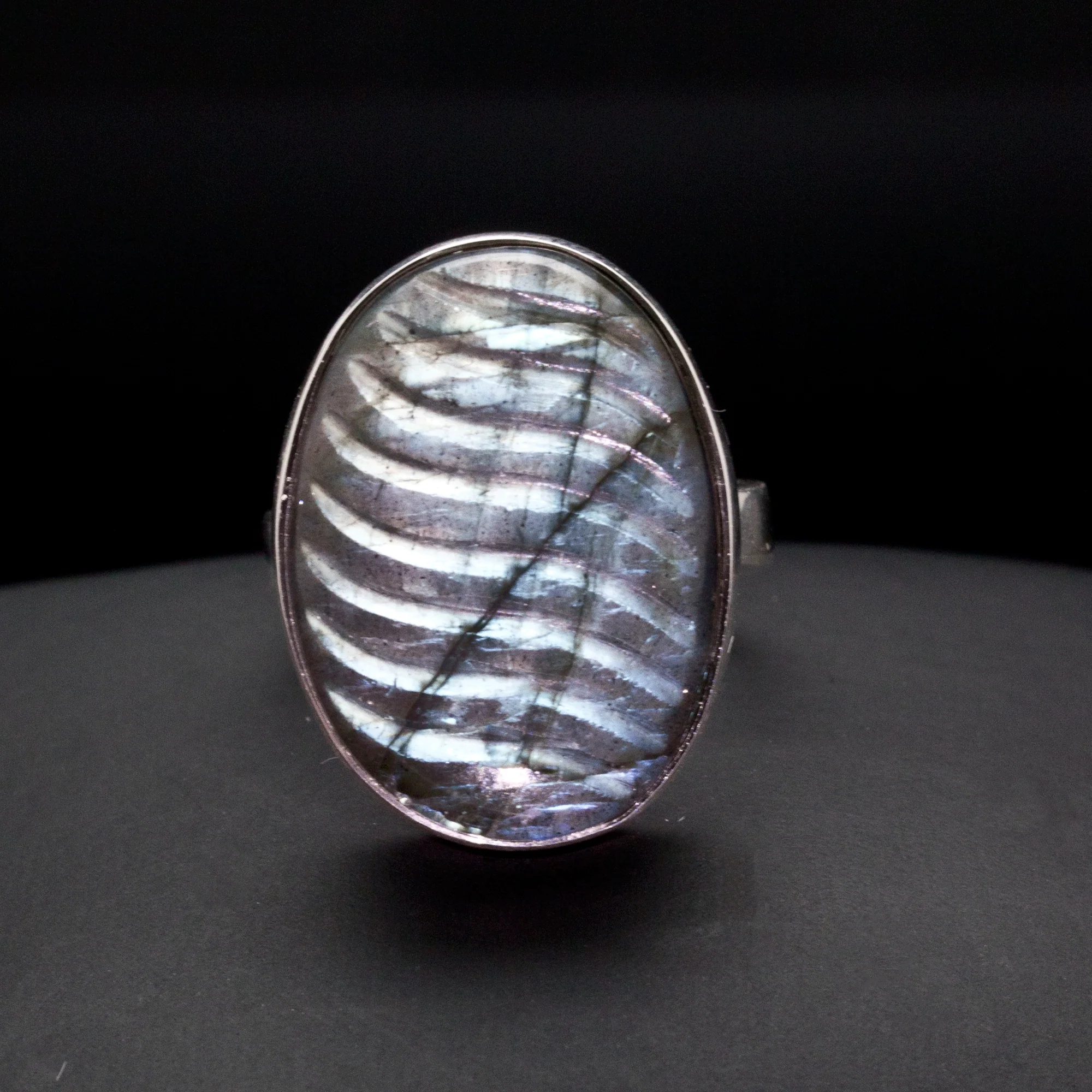Sterling Silver Carved Labradorite Ring Size 6 - Image 2