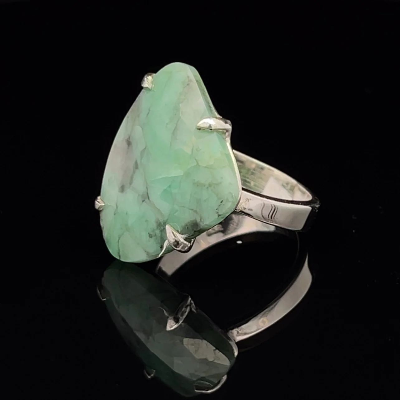 Sterling Silver Emerald Ring Size 7 - Image 3