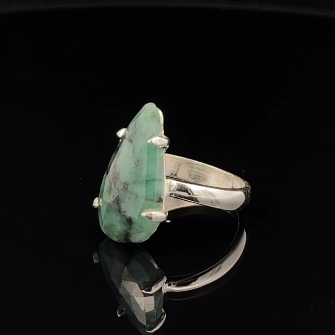 Sterling Silver Emerald Ring Size 5 - Image 3