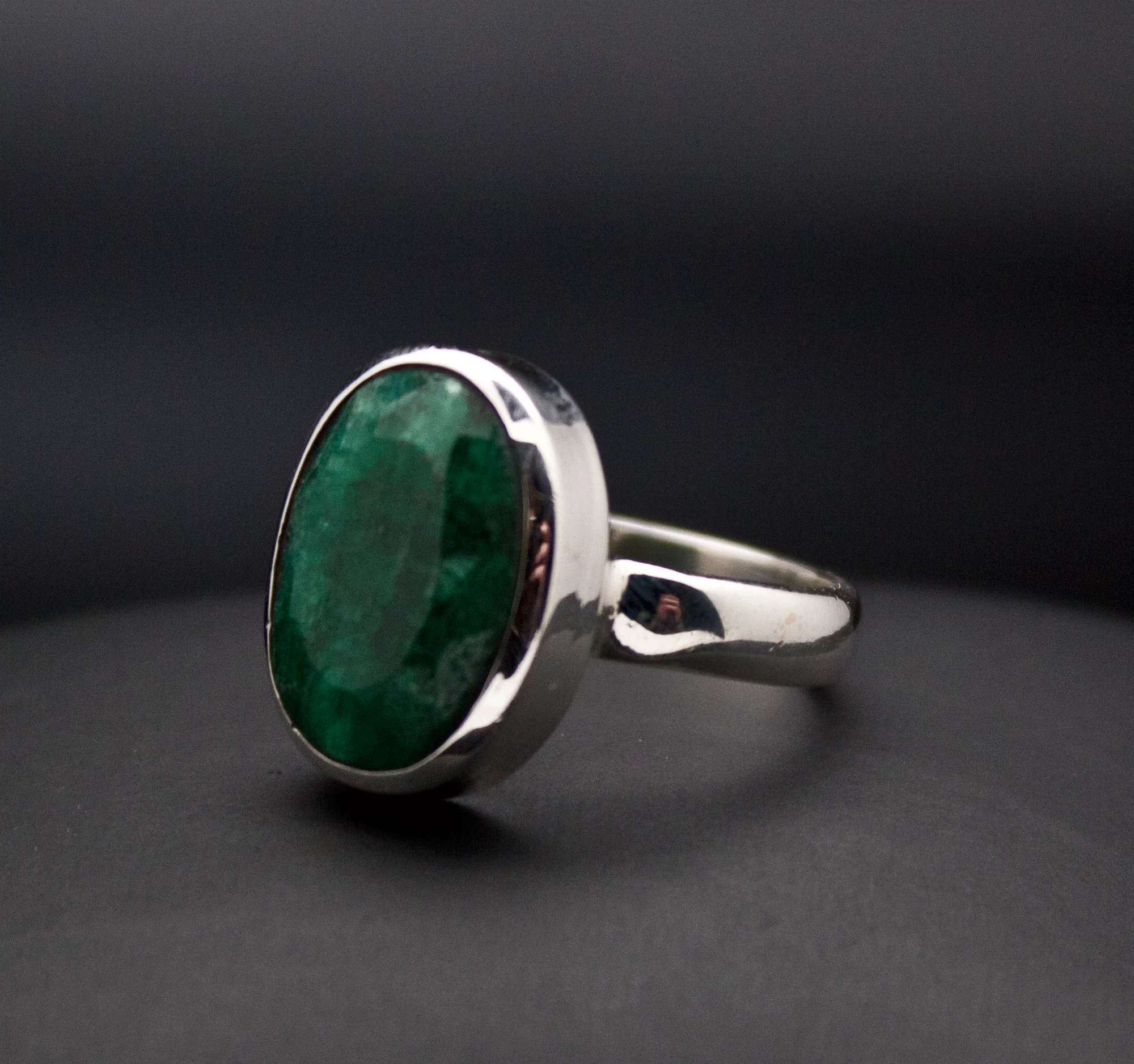 Sterling Silver Emerald Ring Size 7 - Image 2