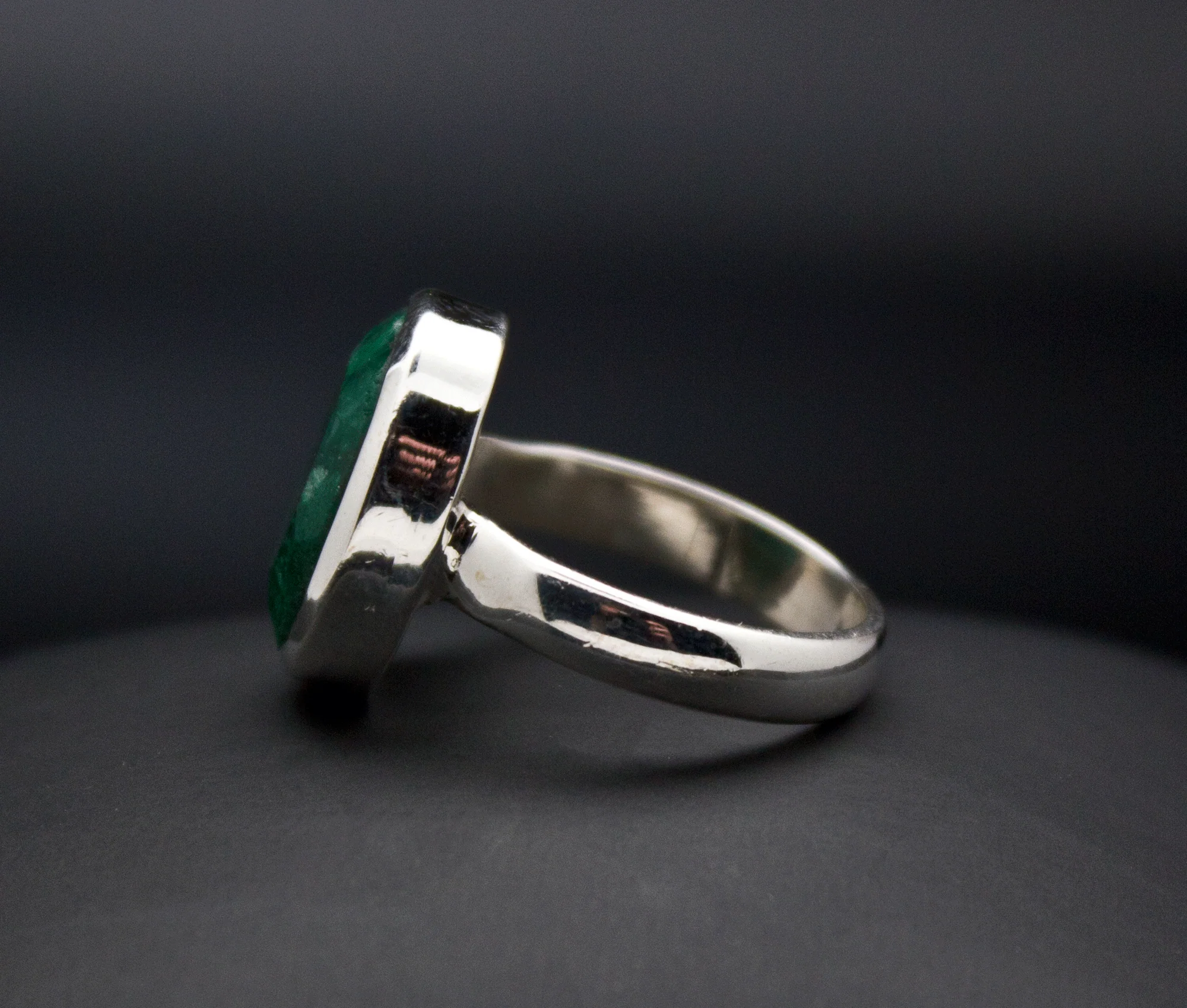 Sterling Silver Emerald Ring Size 7 - Image 3