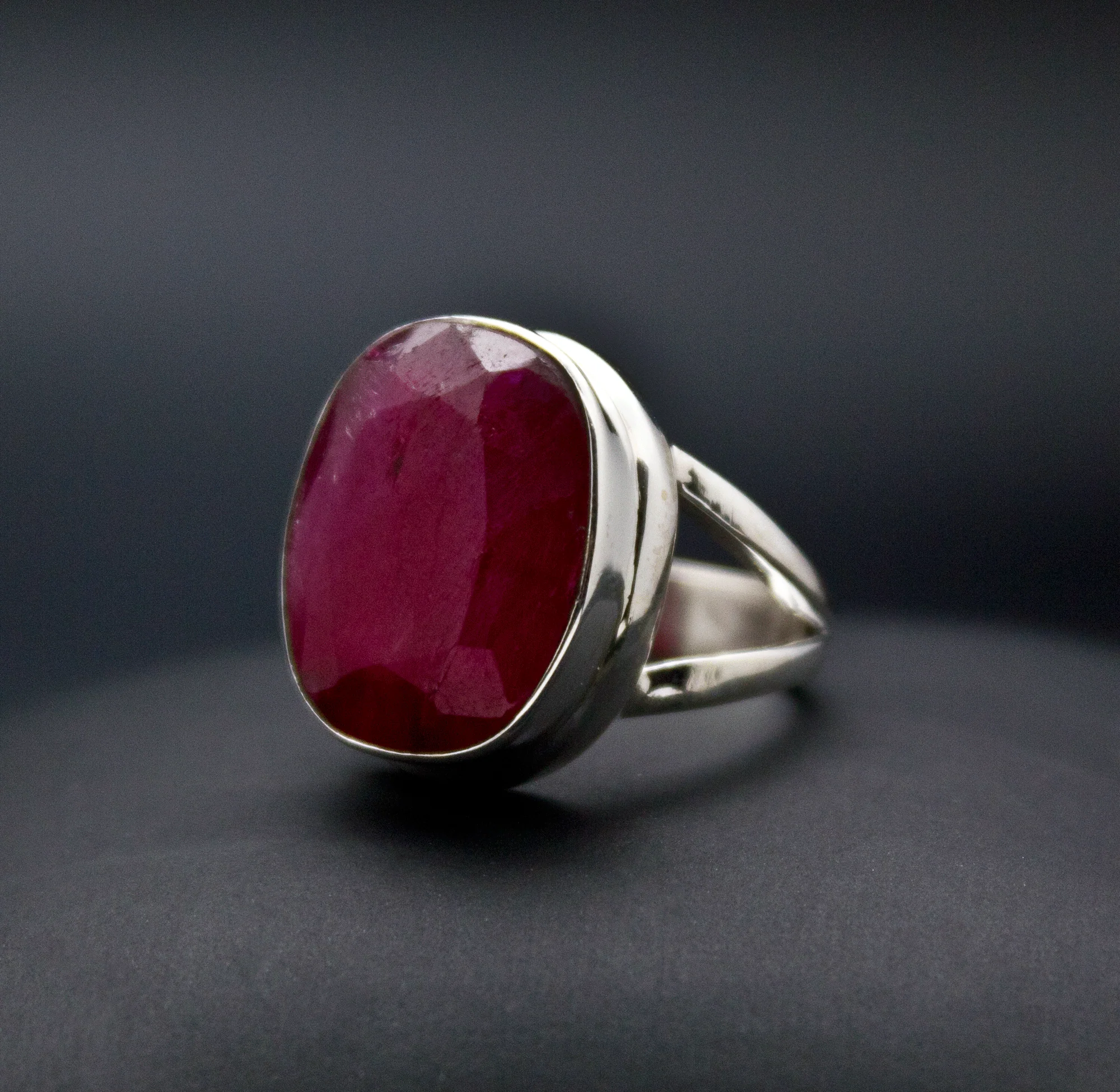 Sterling Silver Faceted Ruby Ring Size 5 - Image 3