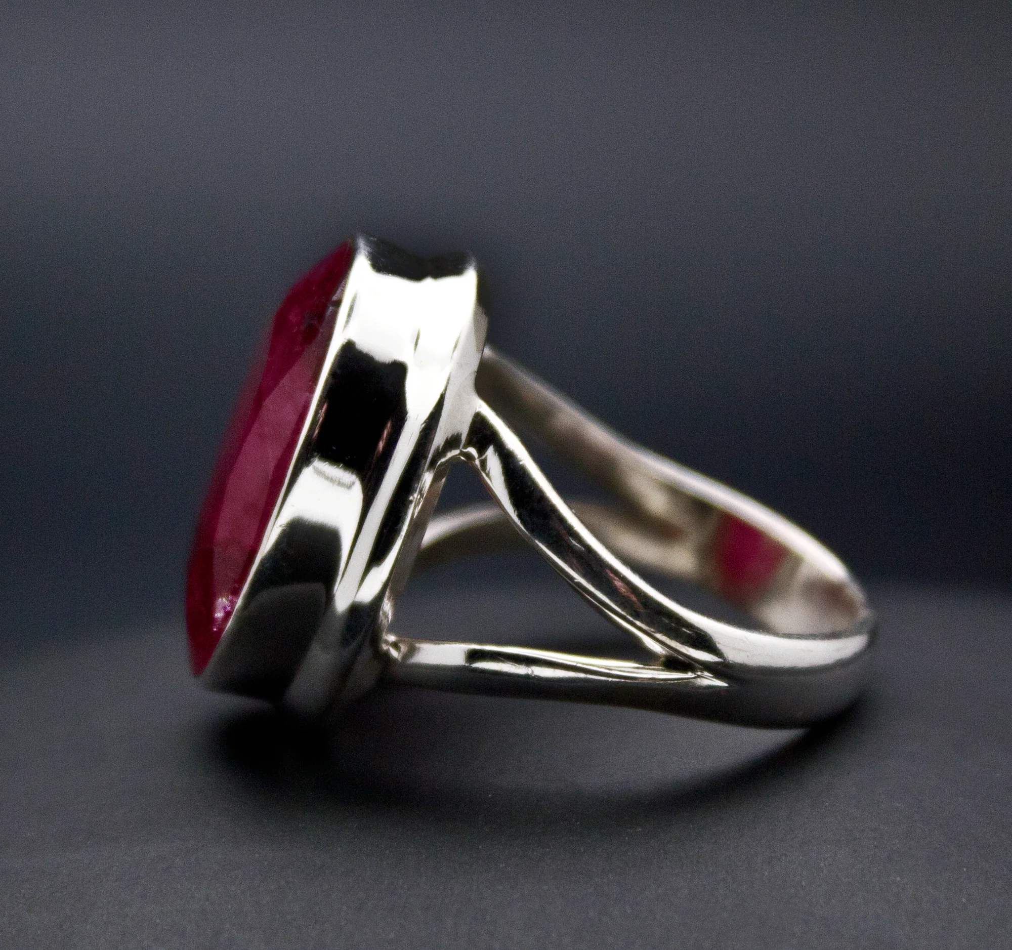 Sterling Silver Faceted Ruby Ring Size 7 - Image 3
