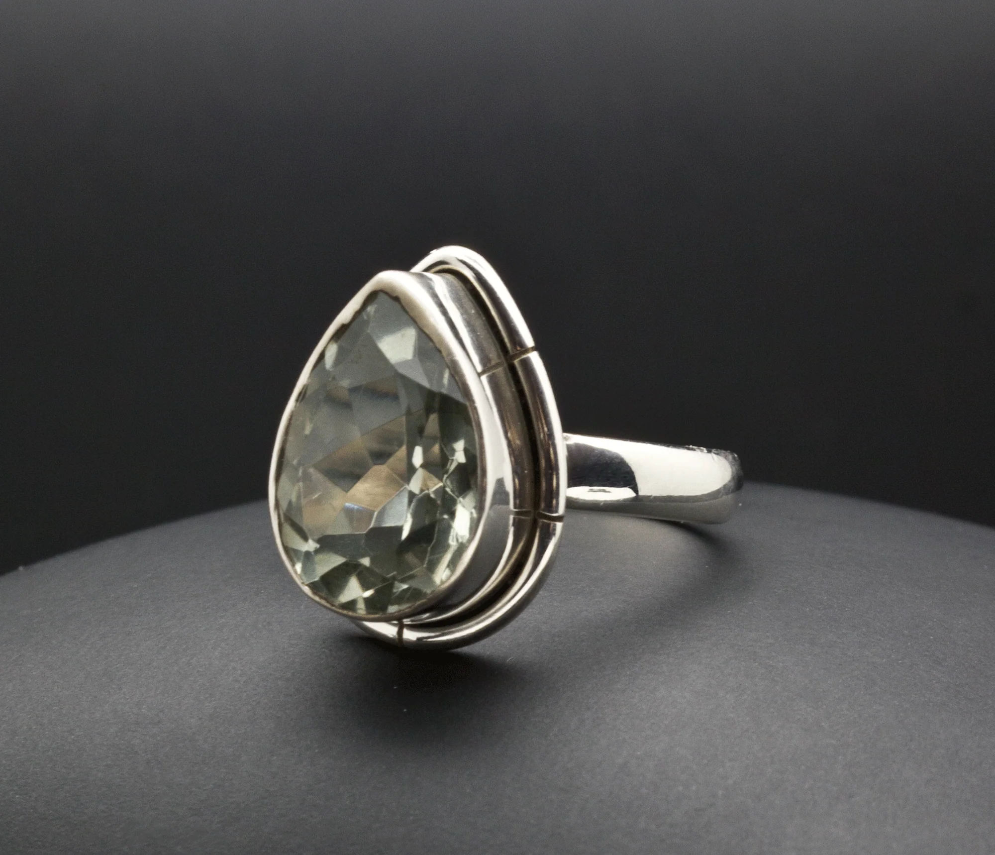 Sterling Silver Green Amethyst Ring Size 7 - Image 2