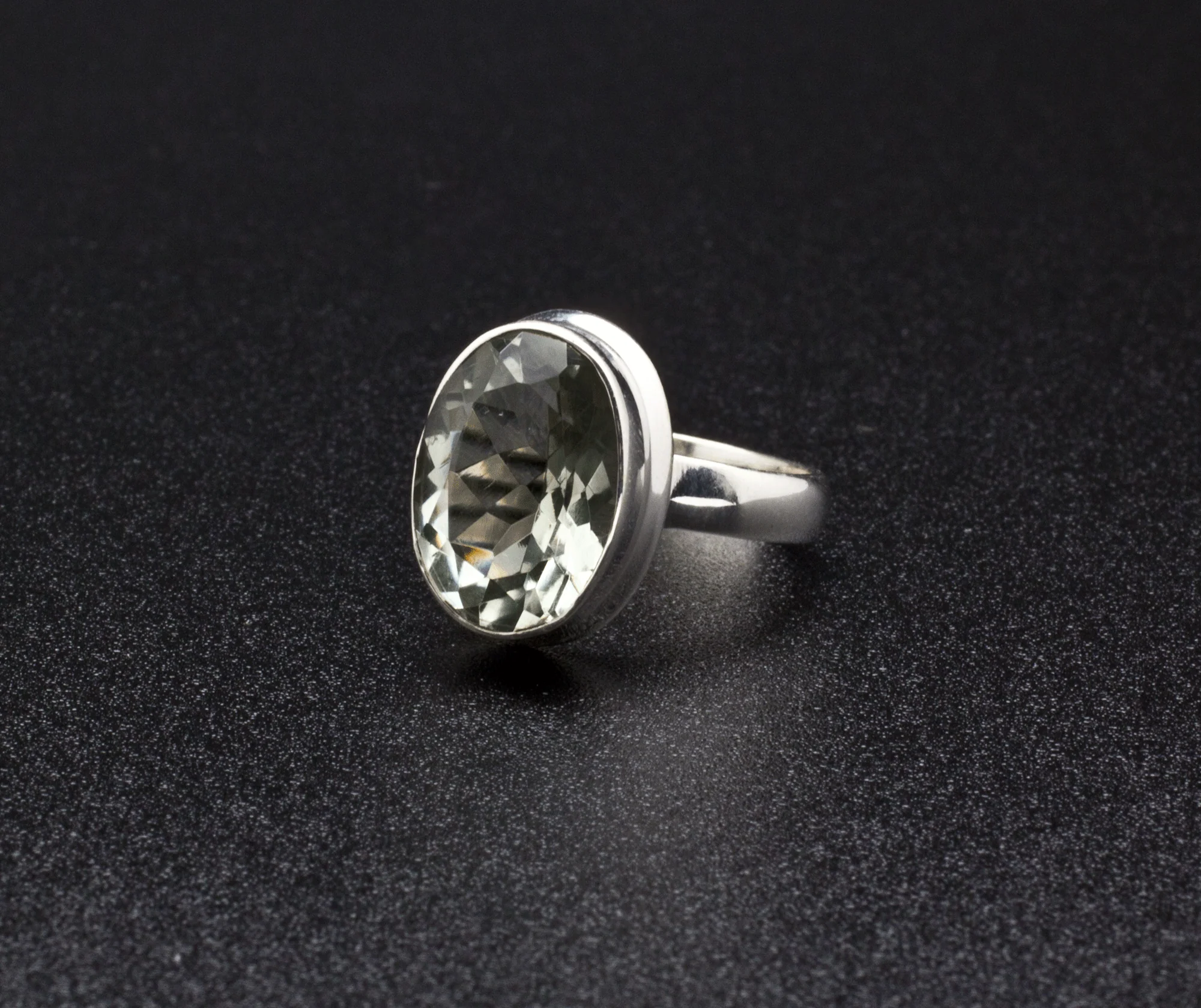 Sterling Silver Green Amethyst Ring Size 7 - Image 2
