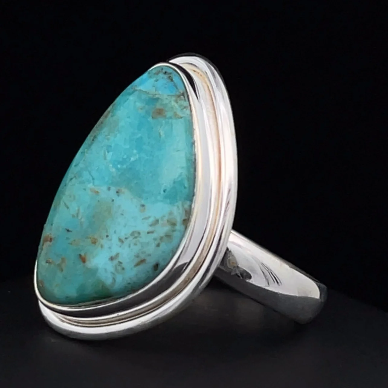 Sterling Silver Kingman Turquoise Ring Size 7 - Image 3