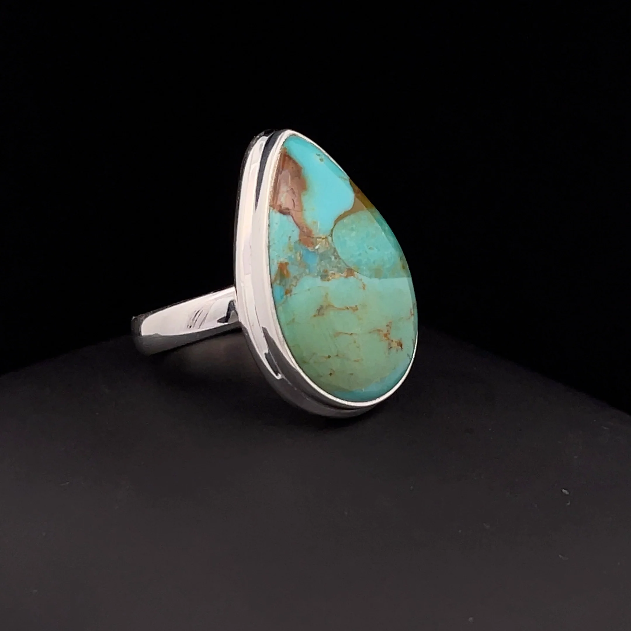 Sterling Silver Kingman Turquoise Ring Size 7 - Image 2