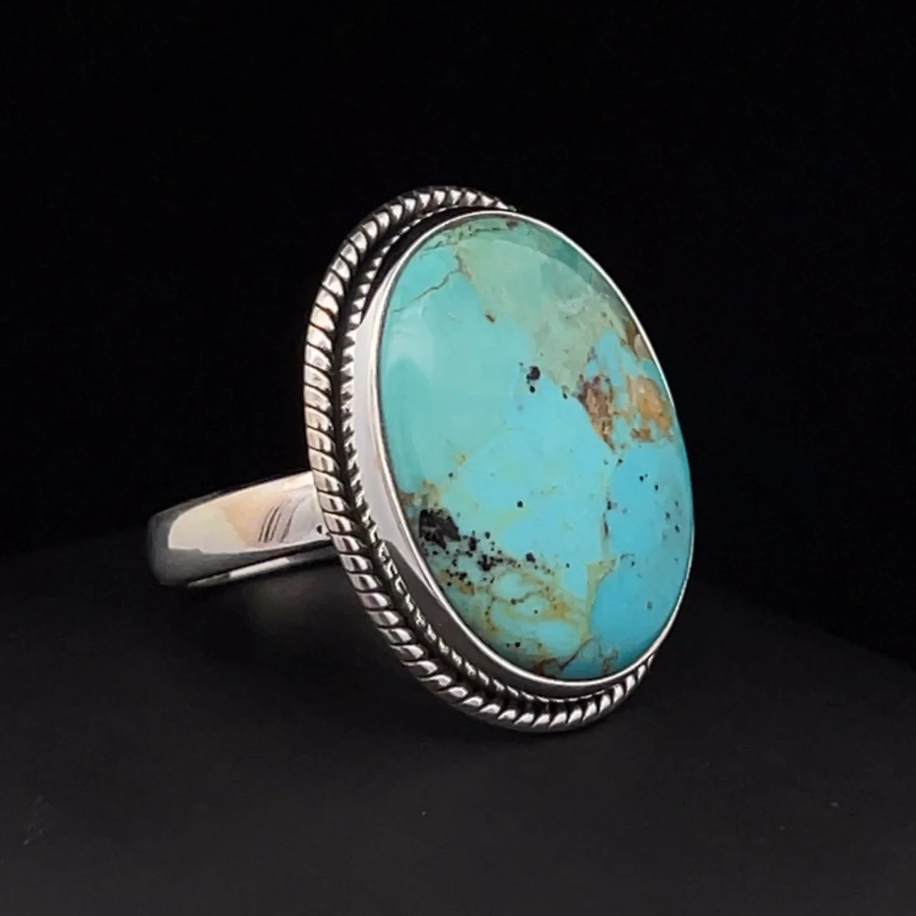 Sterling Silver Kingman Turquoise Ring Size 8 - Image 2