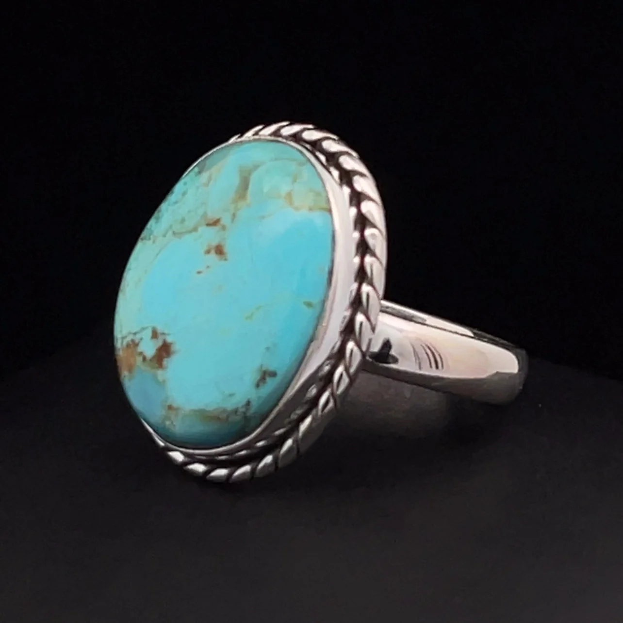 Sterling Silver Kingman Turquoise Ring Size 8 - Image 3