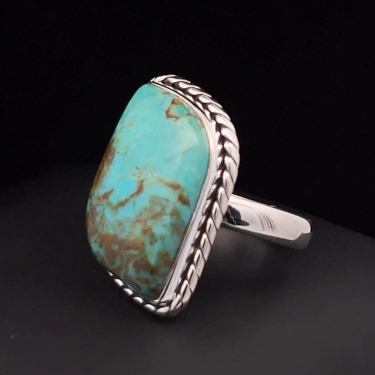 Sterling Silver Kingman Turquoise Ring Size 8 - Image 3
