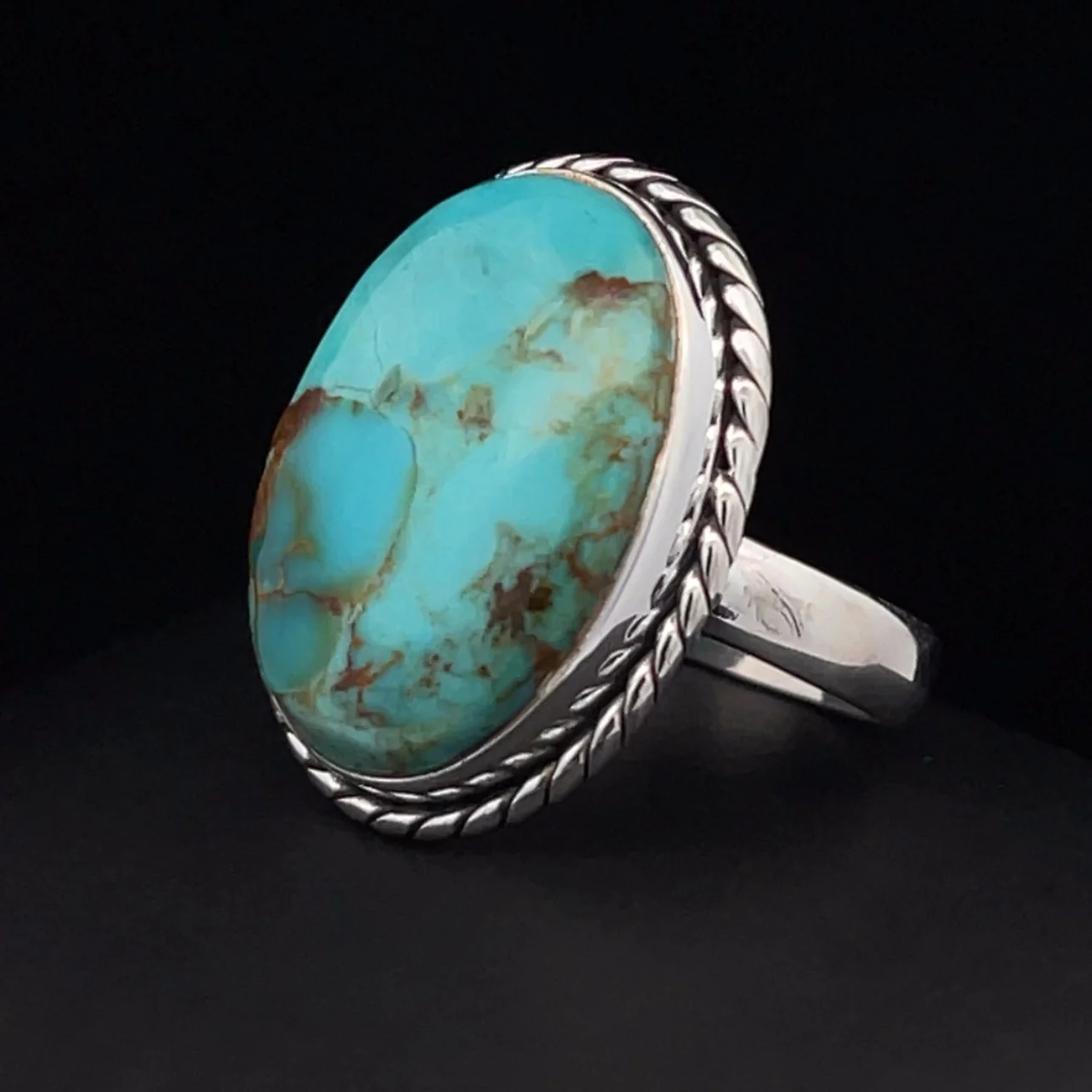 Sterling Silver Kingman Turquoise Ring Size 8 - Image 3