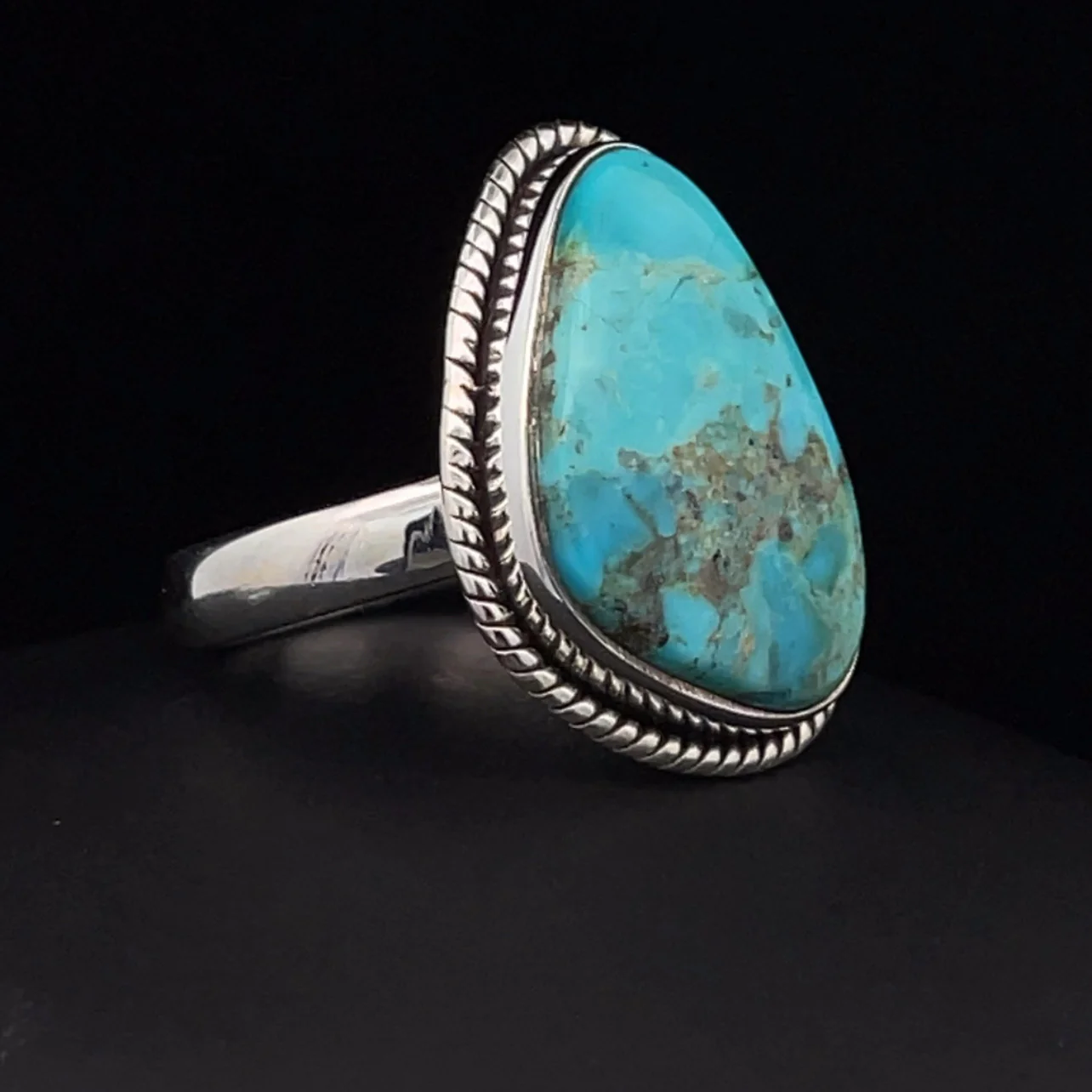 Sterling Silver Kingman Turquoise Ring Size 8 - Image 2