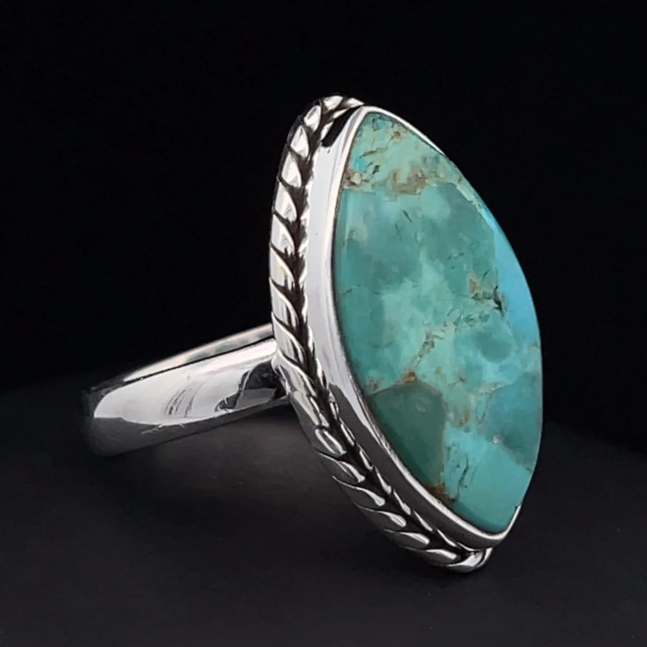 Sterling Silver Kingman Turquoise Ring Size 8 - Image 2