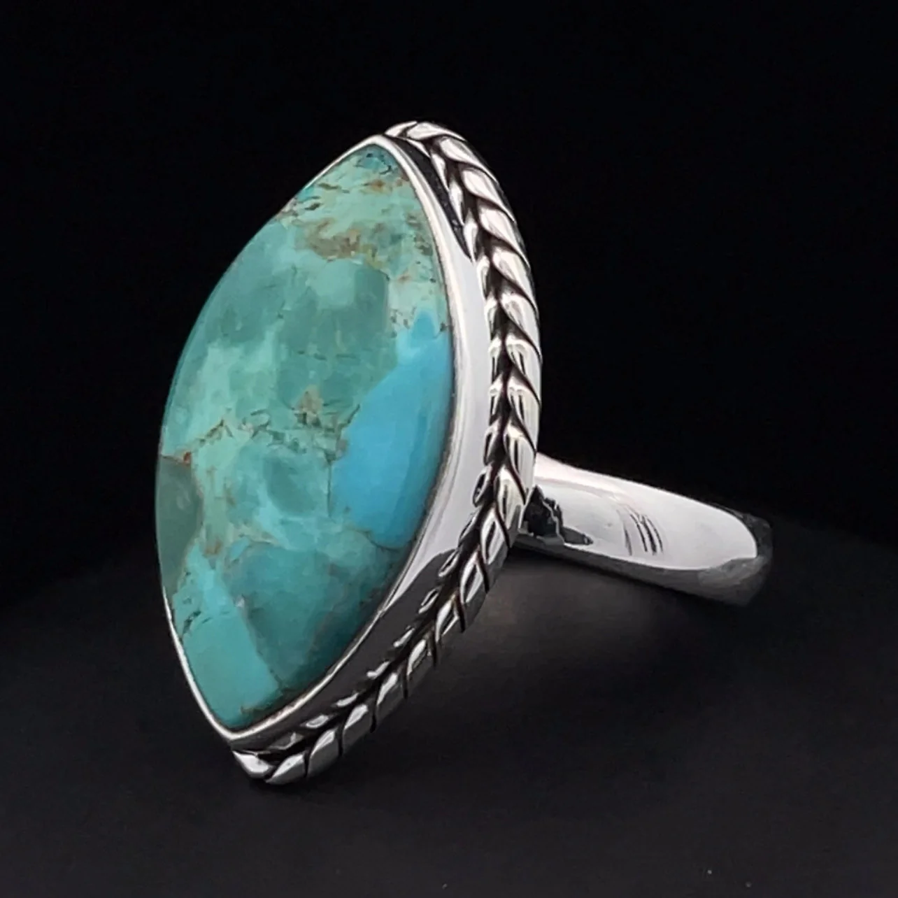 Sterling Silver Kingman Turquoise Ring Size 8 - Image 3