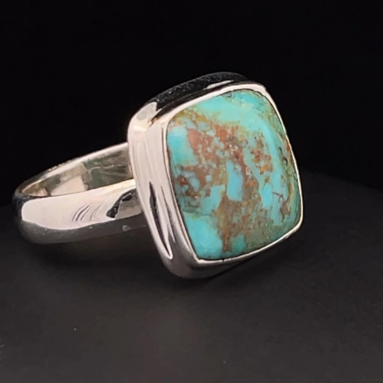 Sterling Silver Kingman Turquoise Ring Size 7 - Image 3