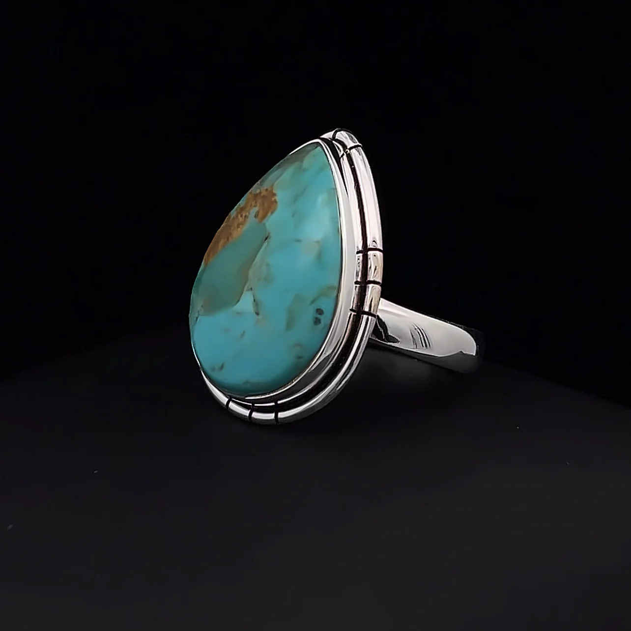 Sterling Silver Kingman Turquoise Ring Size 7 - Image 3