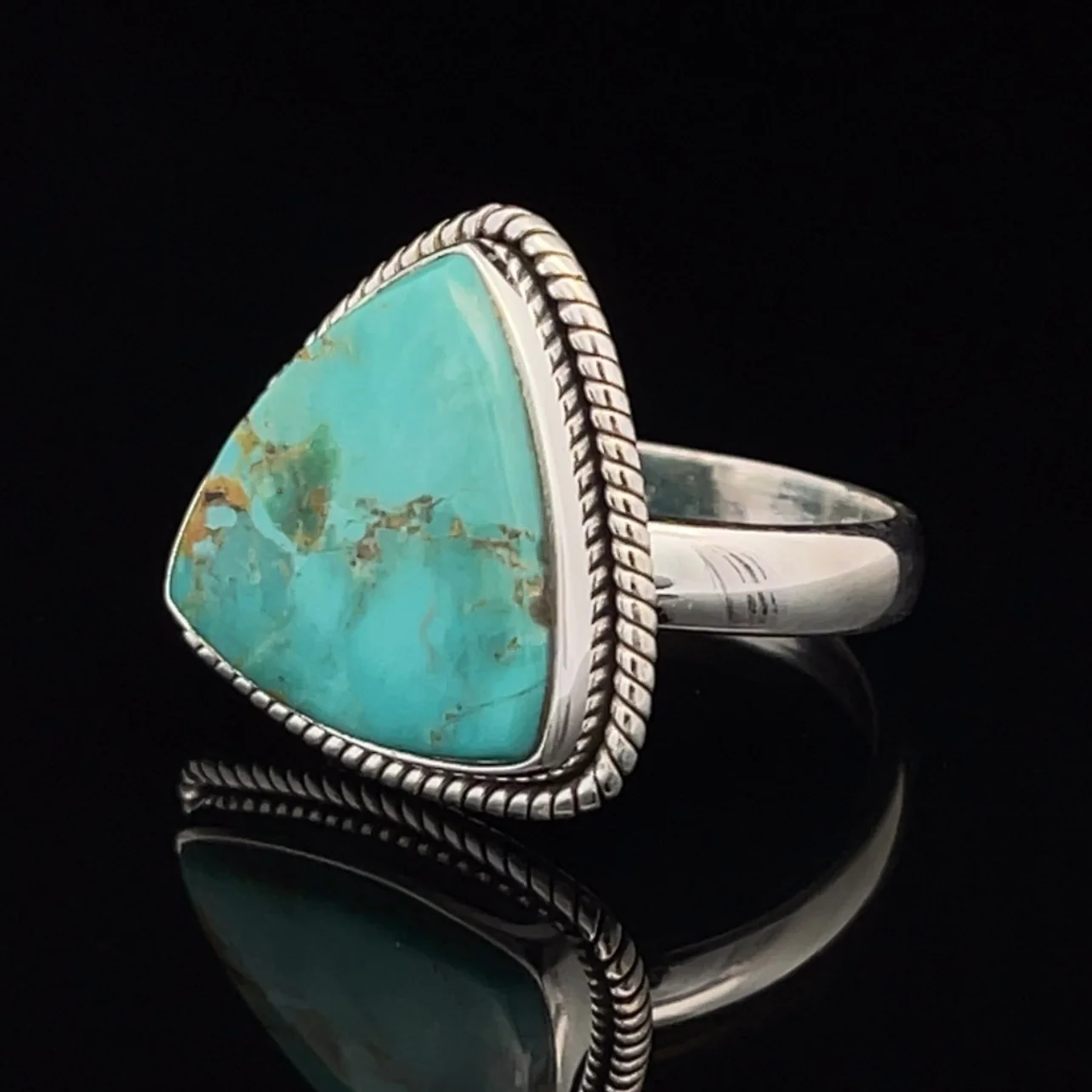 Sterling Silver Kingman Turquoise Ring Size 10 - Image 3