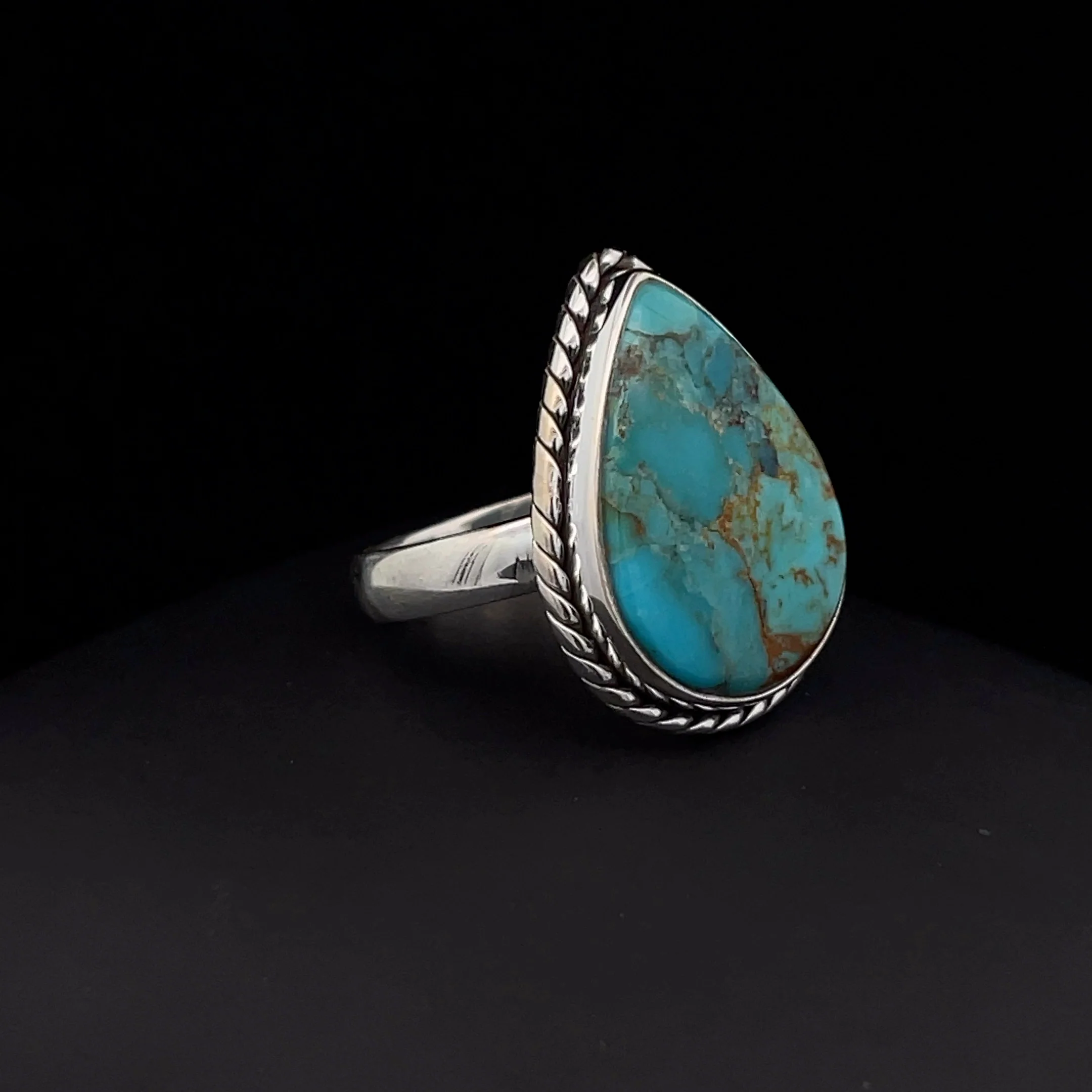 Sterling Silver Kingman Turquoise Ring Size 7 - Image 2