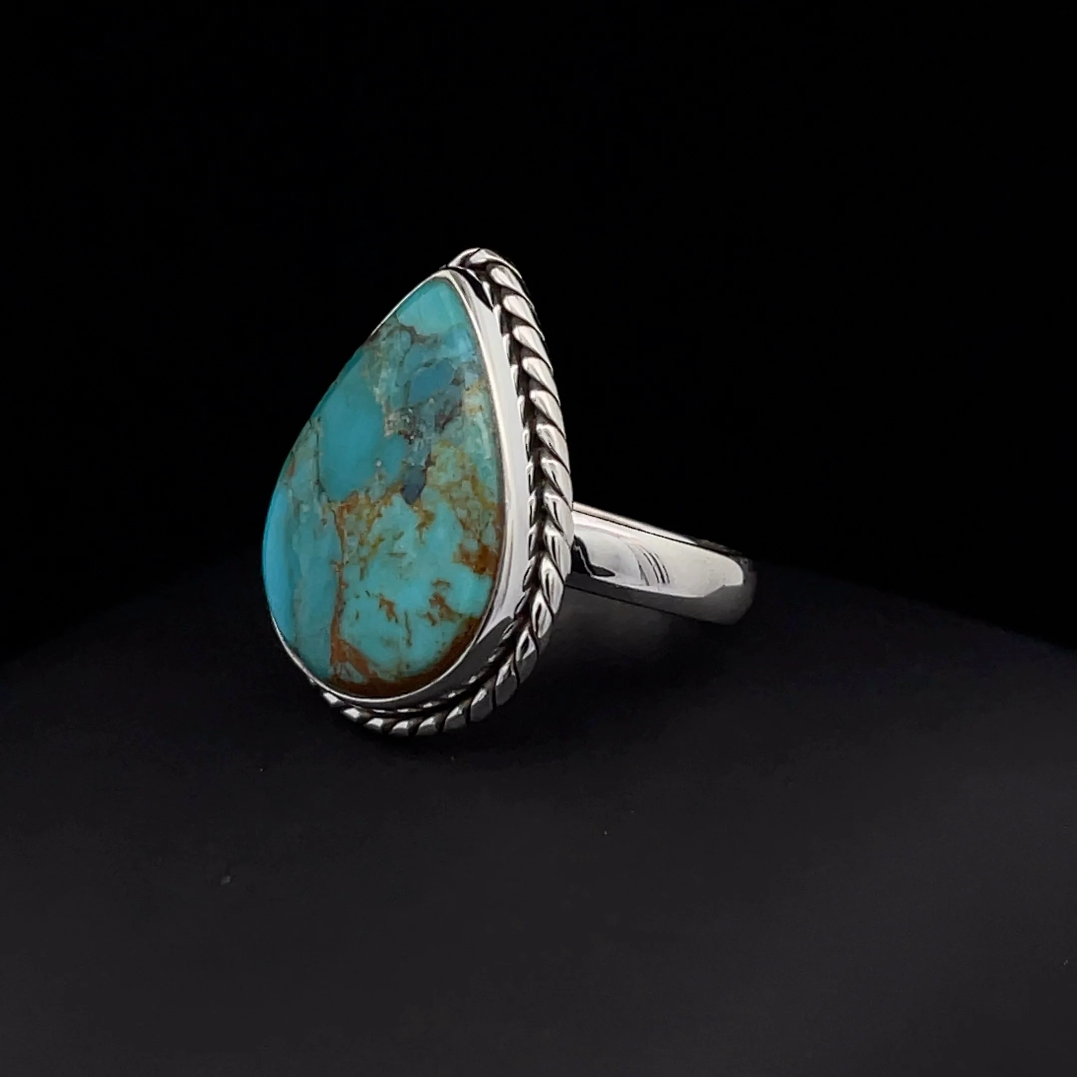 Sterling Silver Kingman Turquoise Ring Size 7 - Image 3