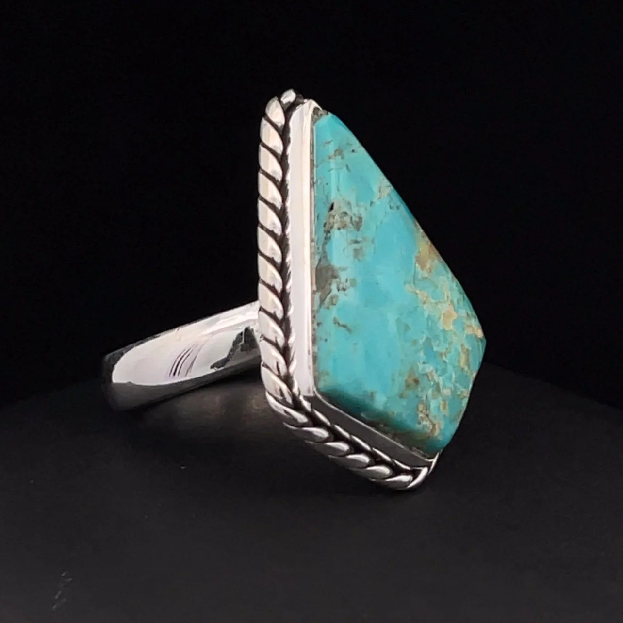 Sterling Silver Kingman Turquoise Ring Size 6.5 - Image 2