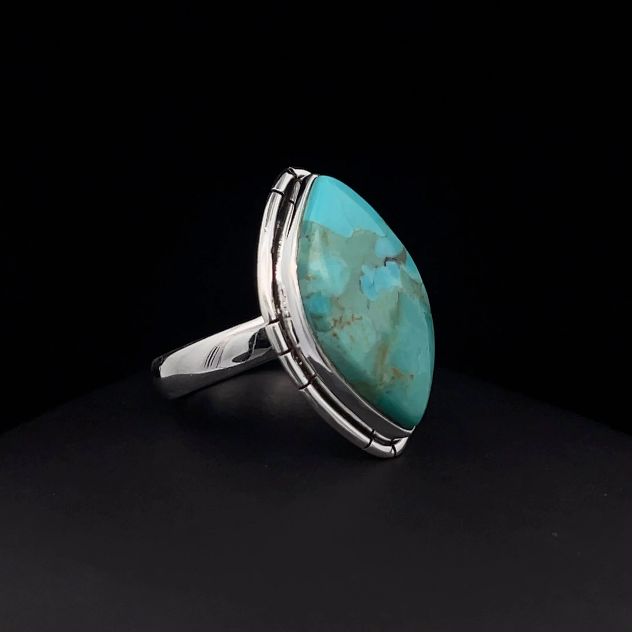 Sterling Silver Kingman Turquoise Ring Size 7 - Image 2