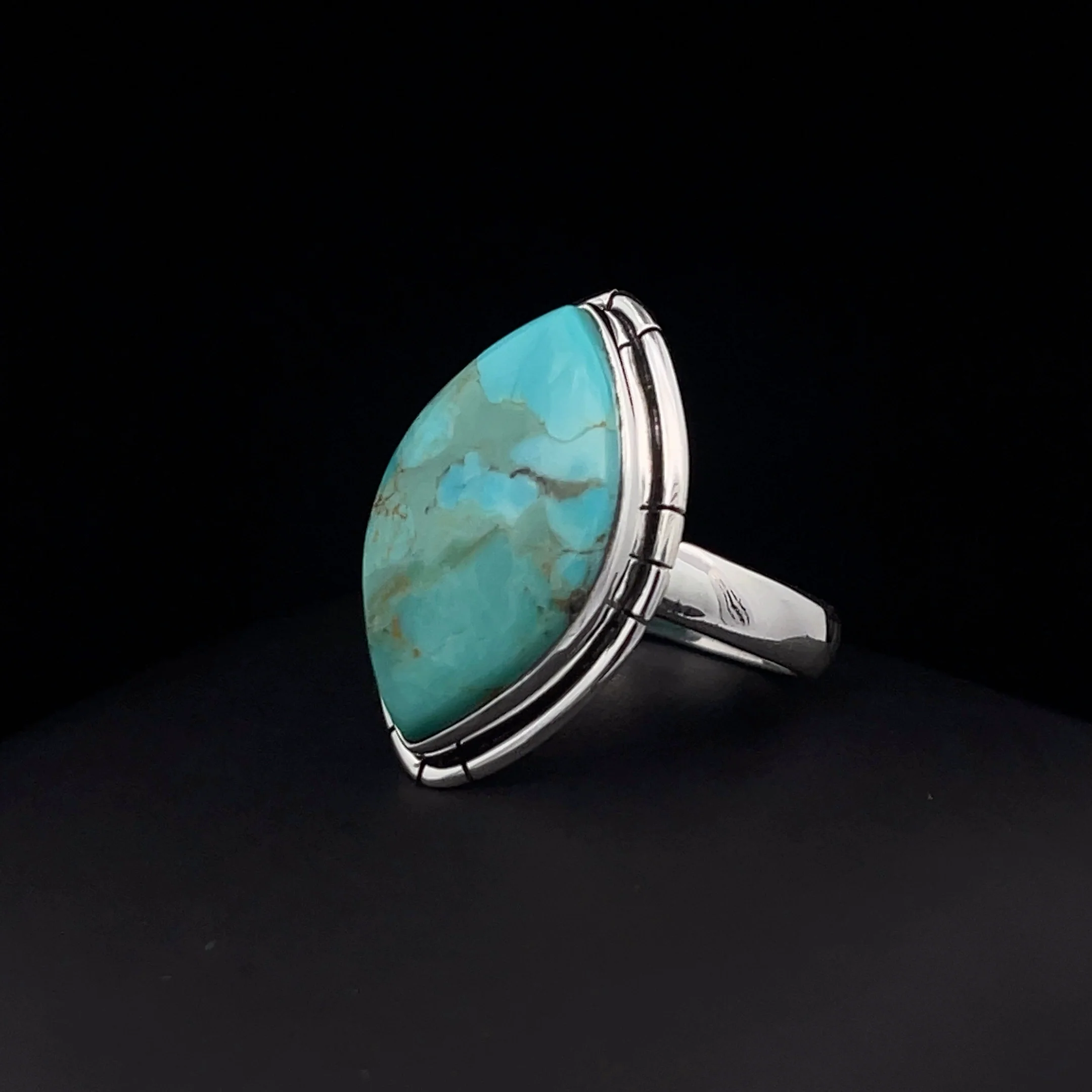 Sterling Silver Kingman Turquoise Ring Size 7 - Image 3