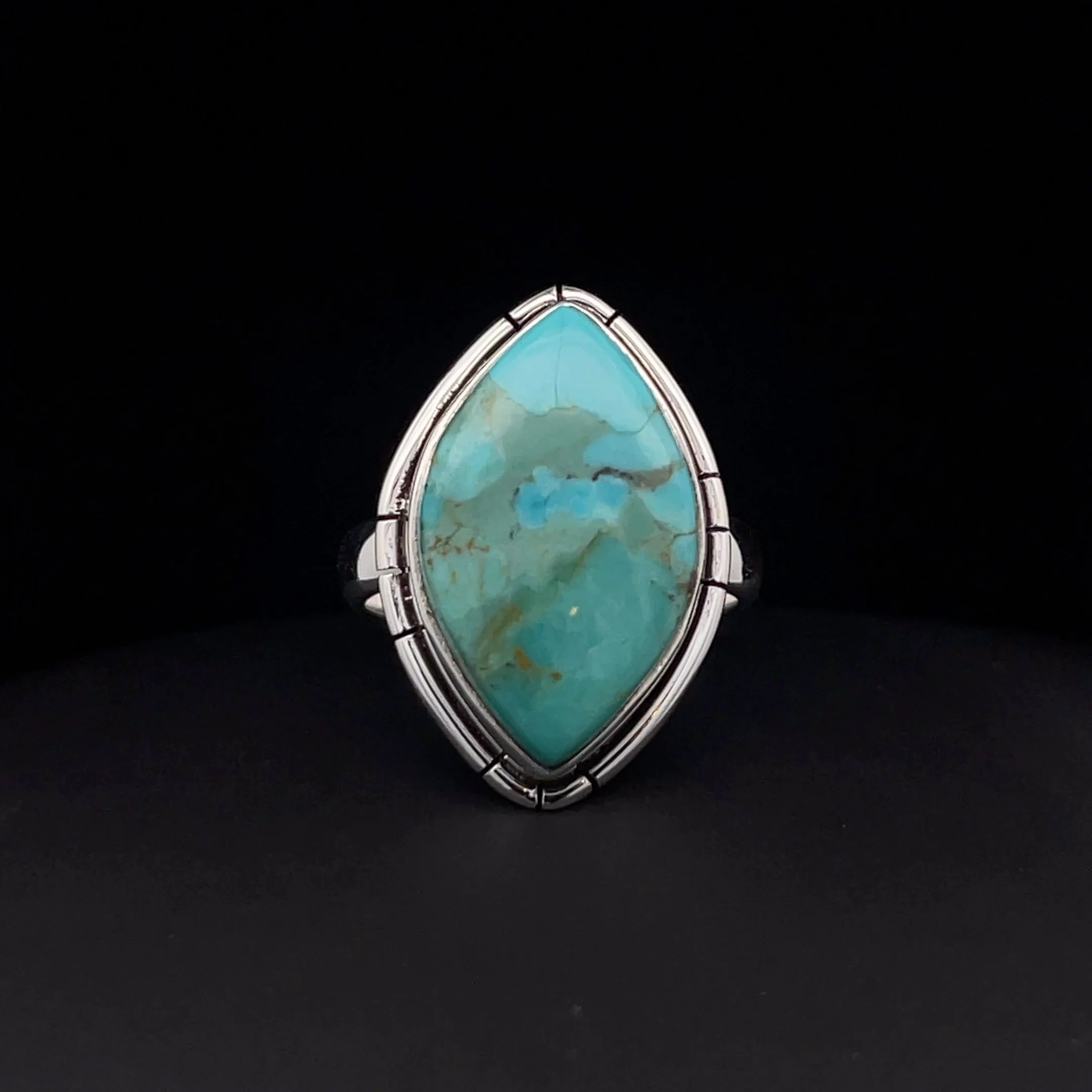 Sterling Silver Kingman Turquoise Ring Size 7 - Image 4