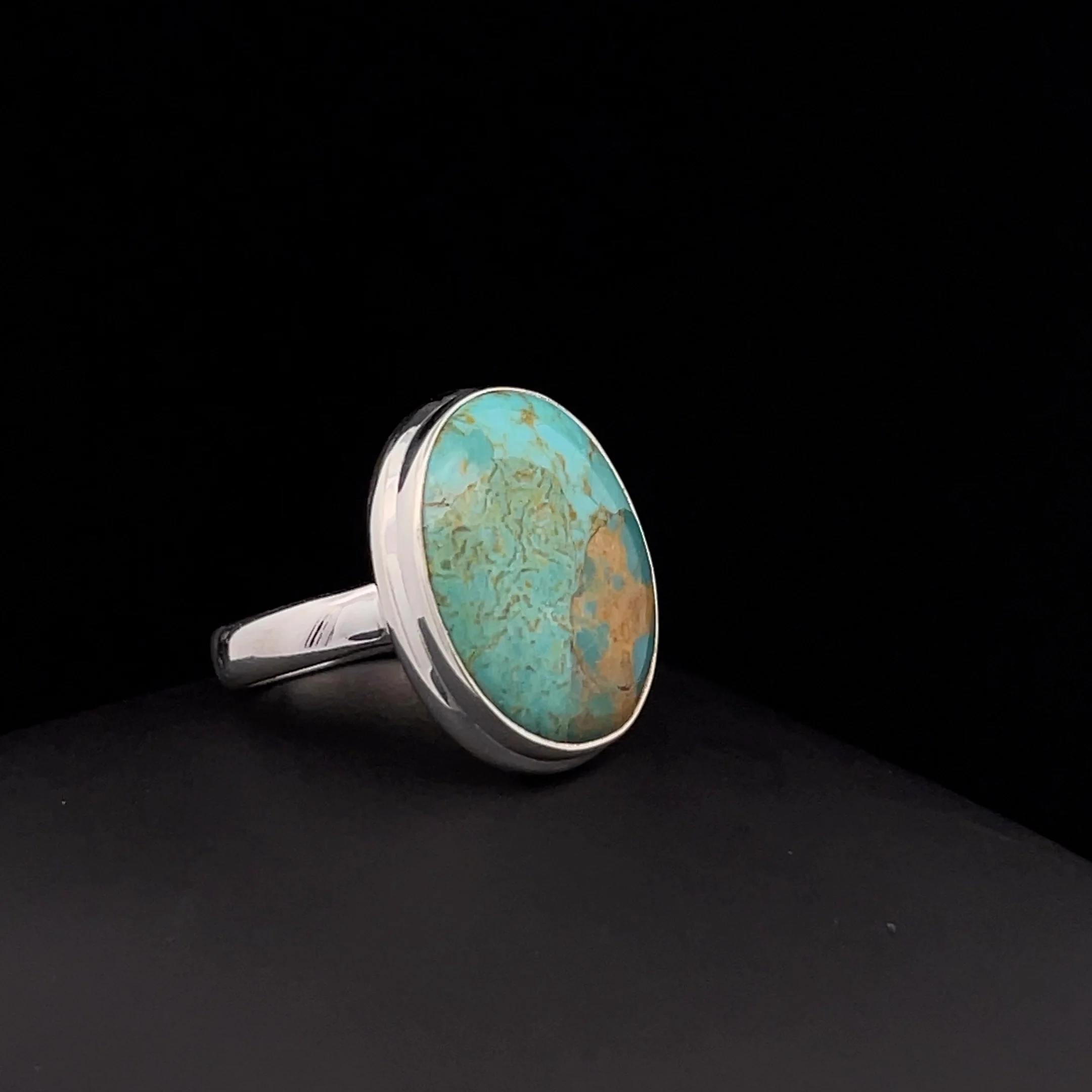 Sterling Silver Kingman Turquoise Ring Size 7 - Image 2