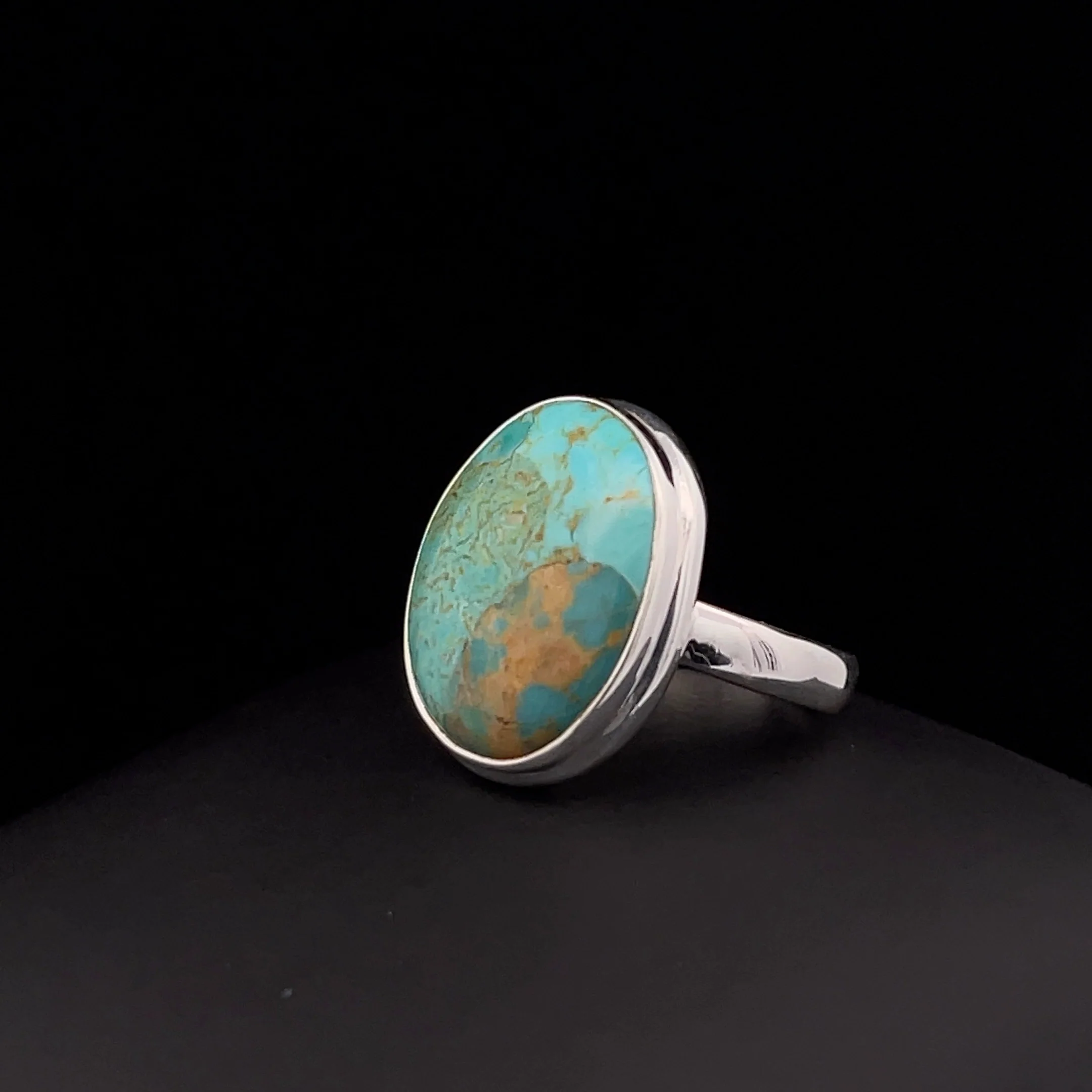 Sterling Silver Kingman Turquoise Ring Size 7 - Image 3