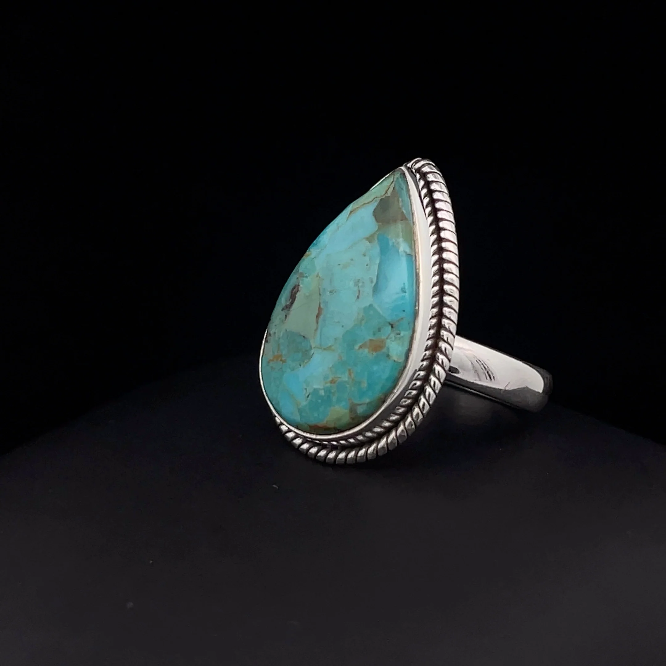 Sterling Silver Kingman Turquoise Ring Size 7 - Image 3
