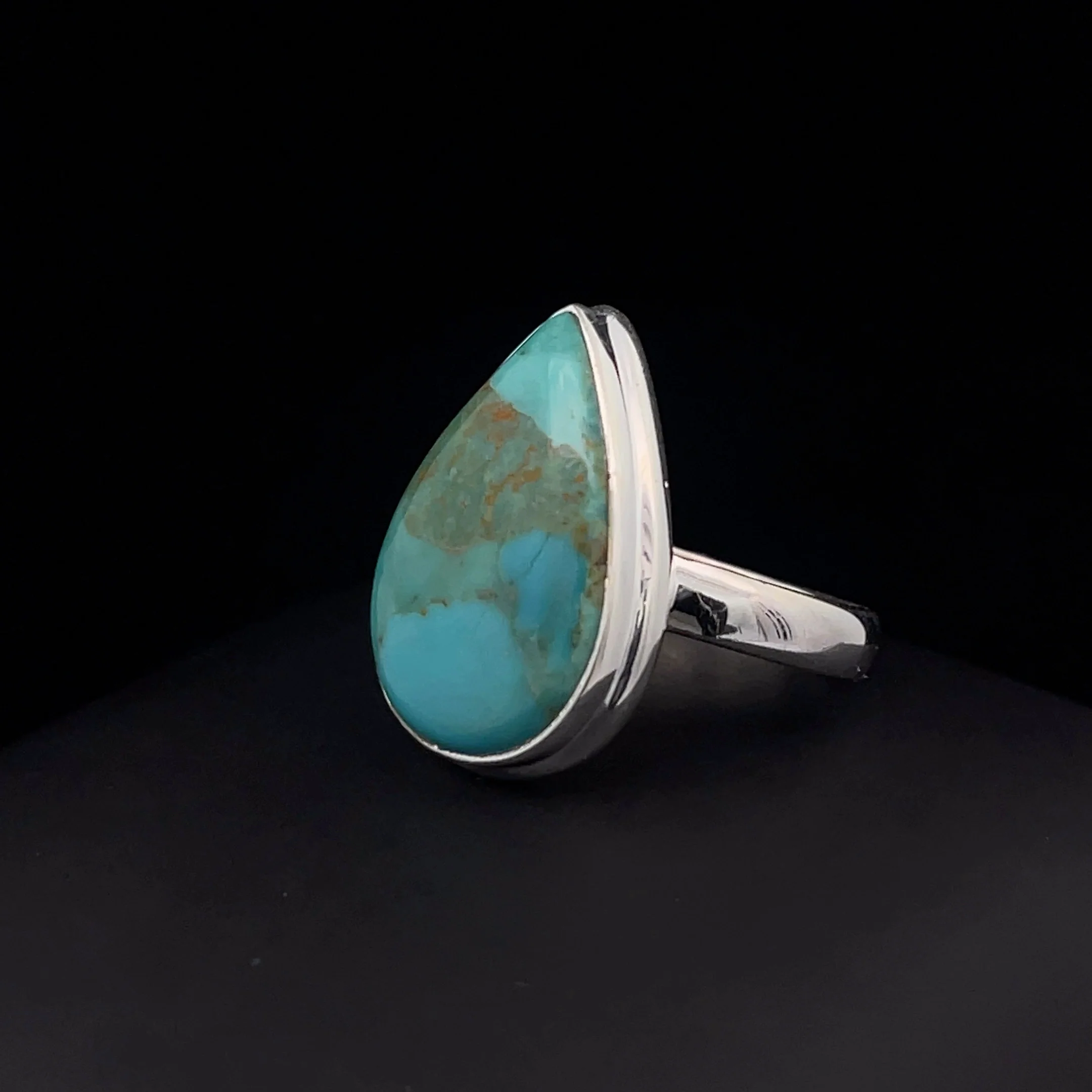 Sterling Silver Kingman Turquoise Ring Size 7 - Image 3