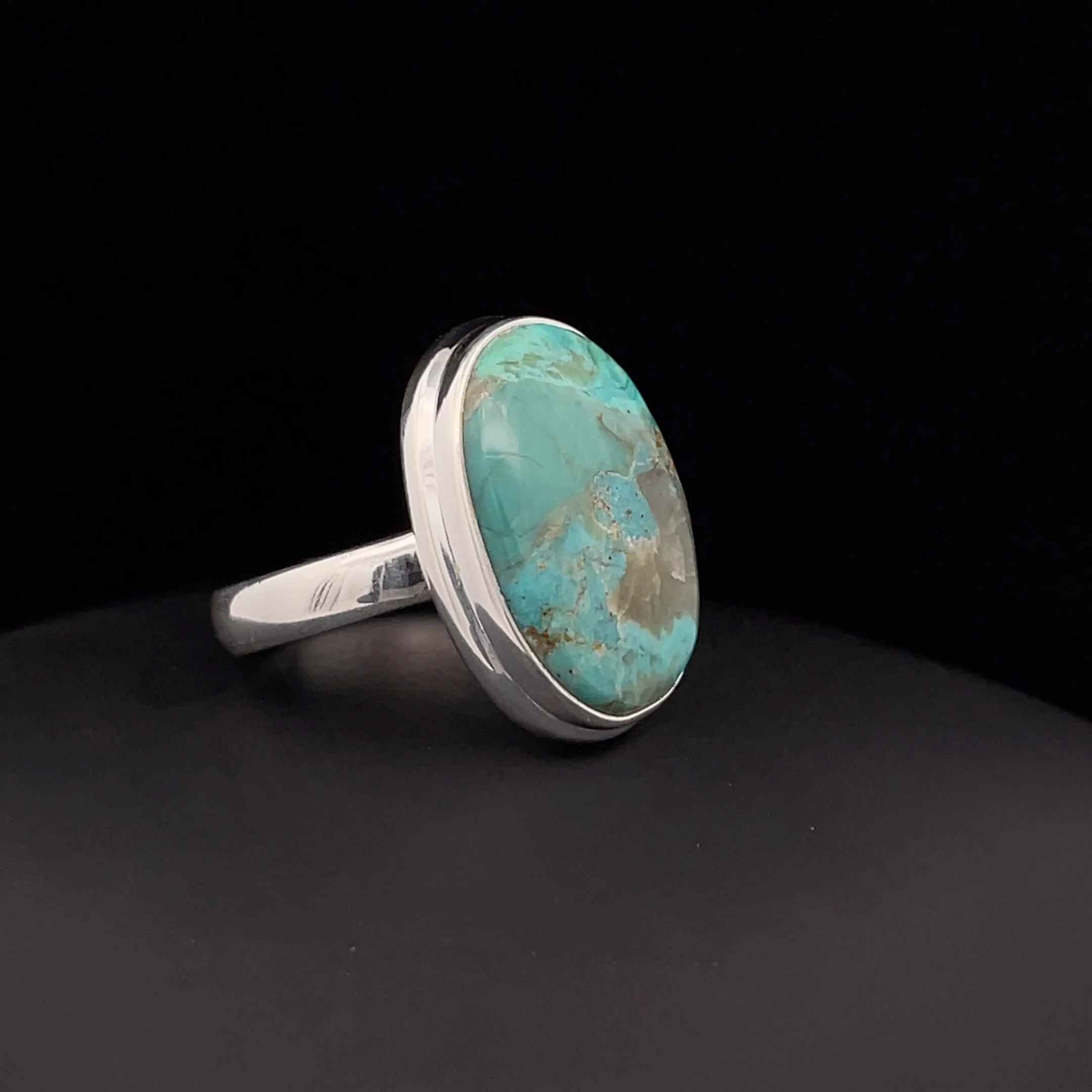 Sterling Silver Kingman Turquoise Ring Size 7 - Image 2