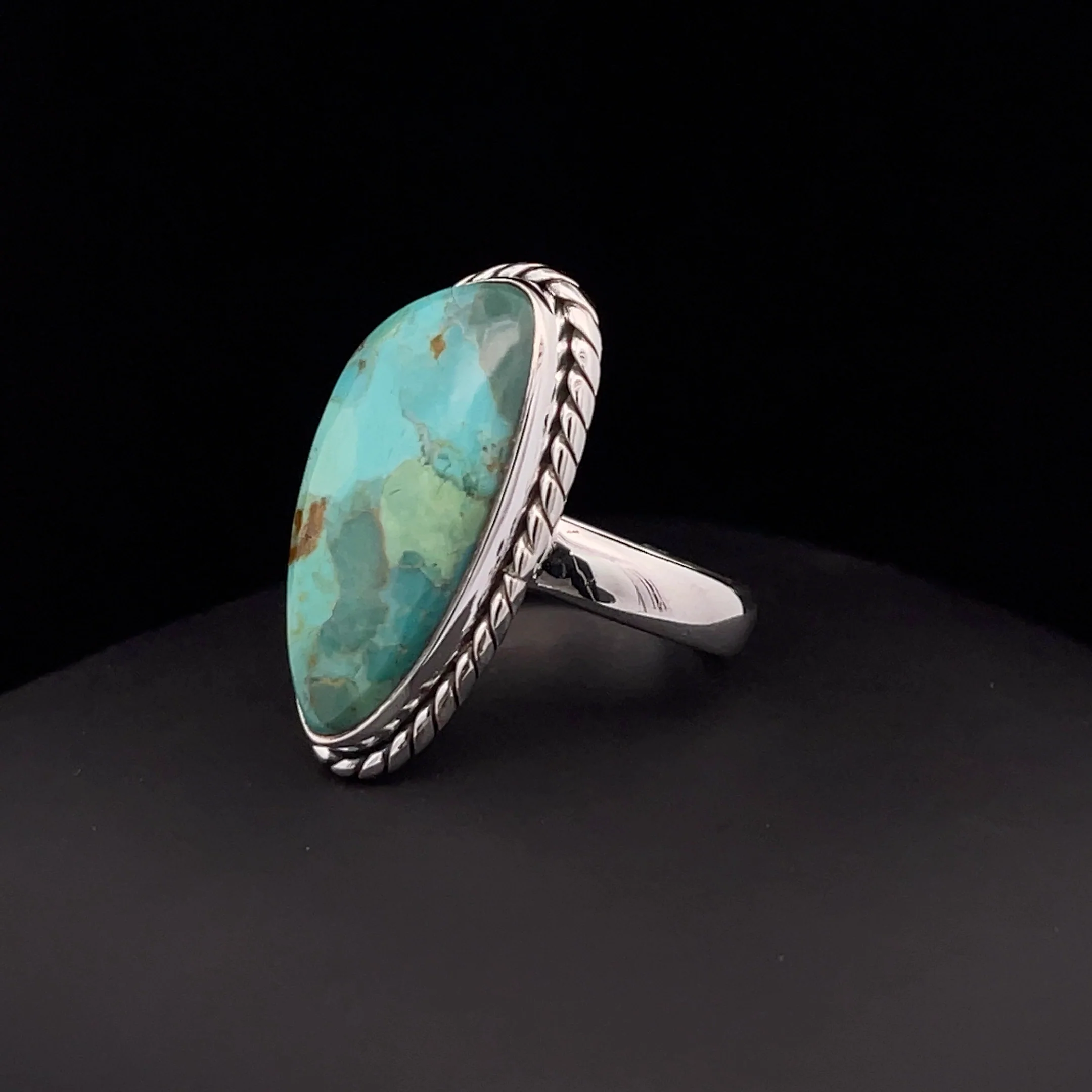 Sterling Silver Kingman Turquoise Ring Size 7 - Image 3