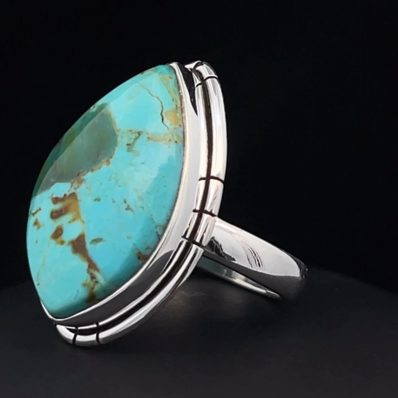Sterling Silver Kingman Turquoise Ring Size 7 - Image 3