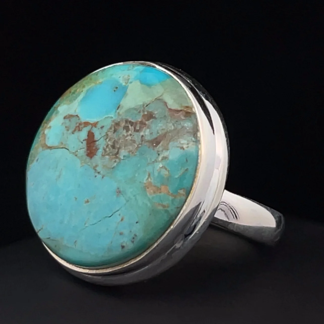 Sterling Silver Kingman Turquoise Ring Size 7 - Image 3