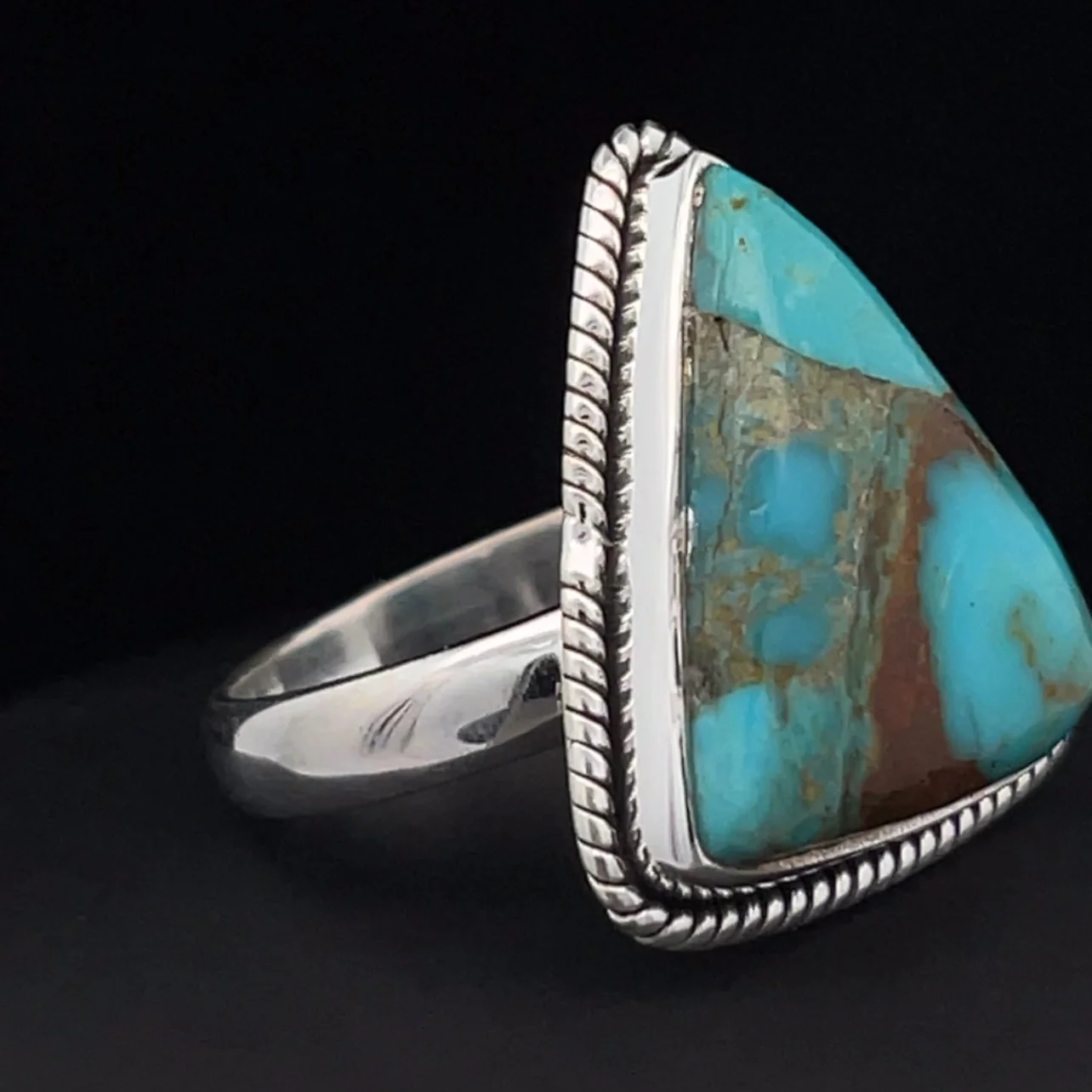 Sterling Silver Kingman Turquoise Ring Size 7 - Image 2