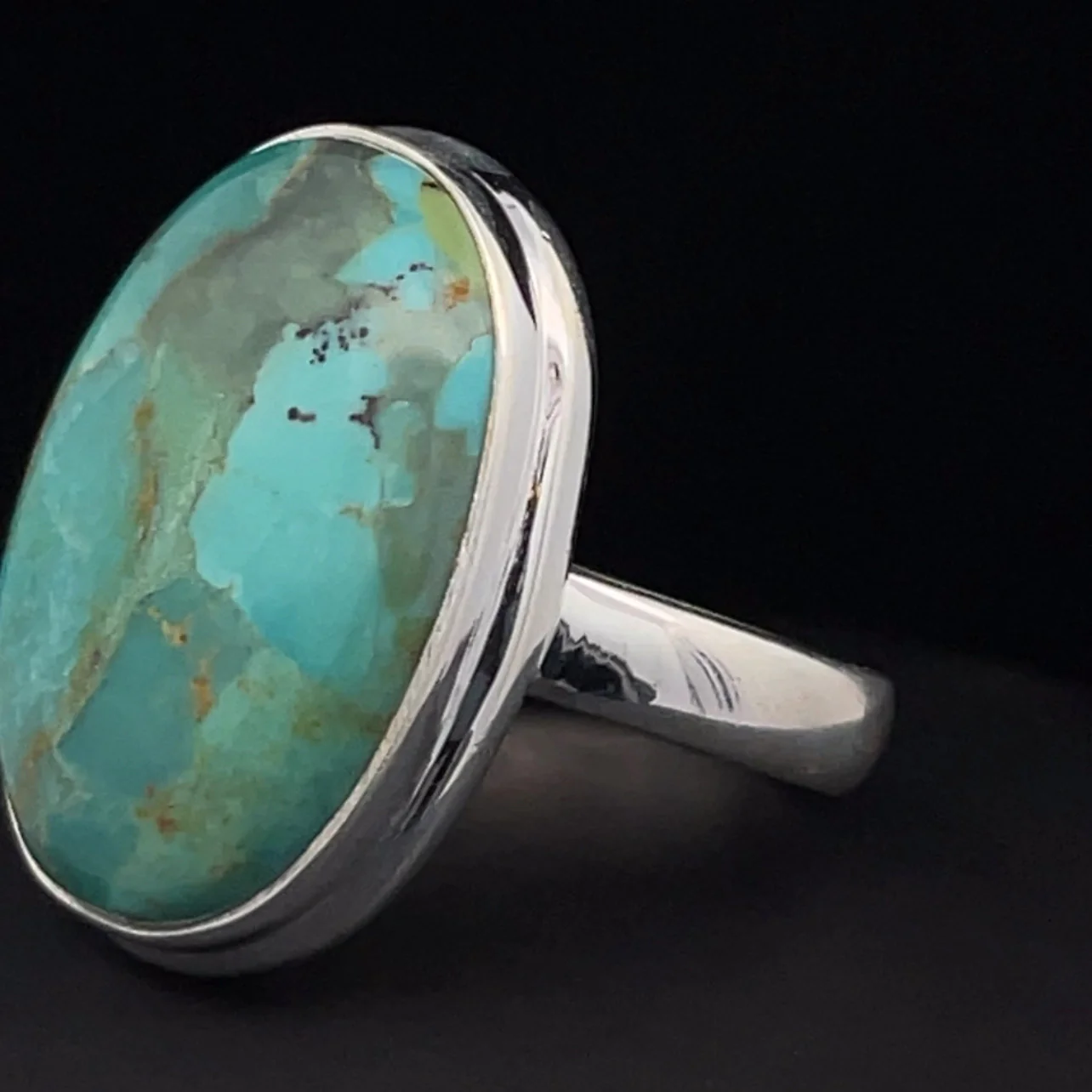 Sterling Silver Kingman Turquoise Ring Size 7 - Image 3
