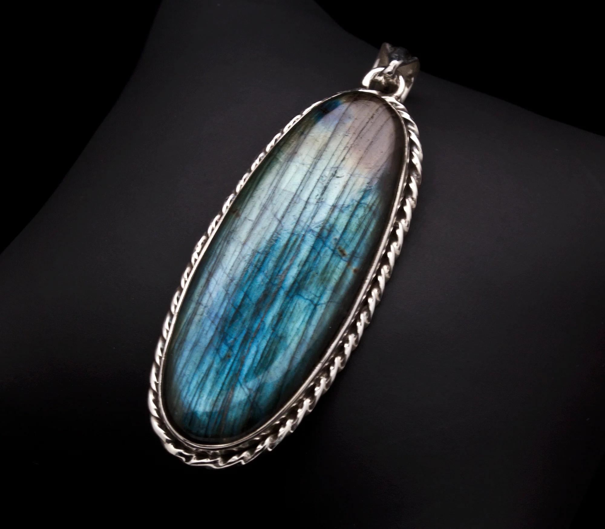 Sterling Silver Labradorite Pendant - Image 2